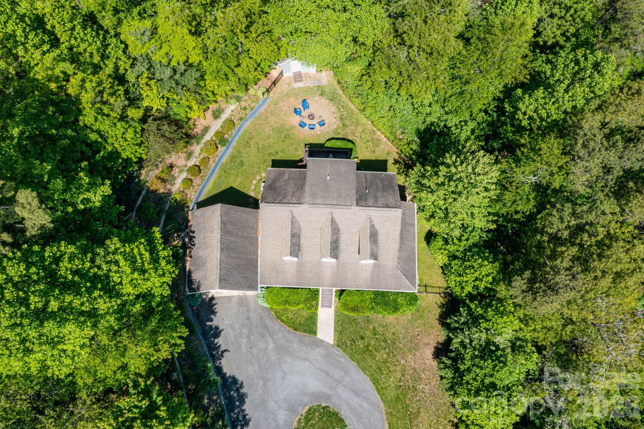 215 Butternut Lane — Leicester