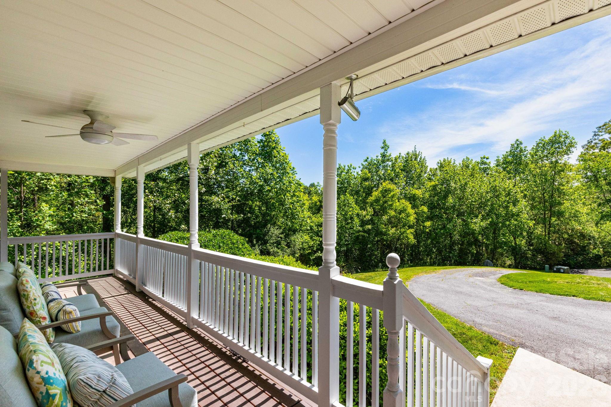 215 Butternut Lane — Leicester