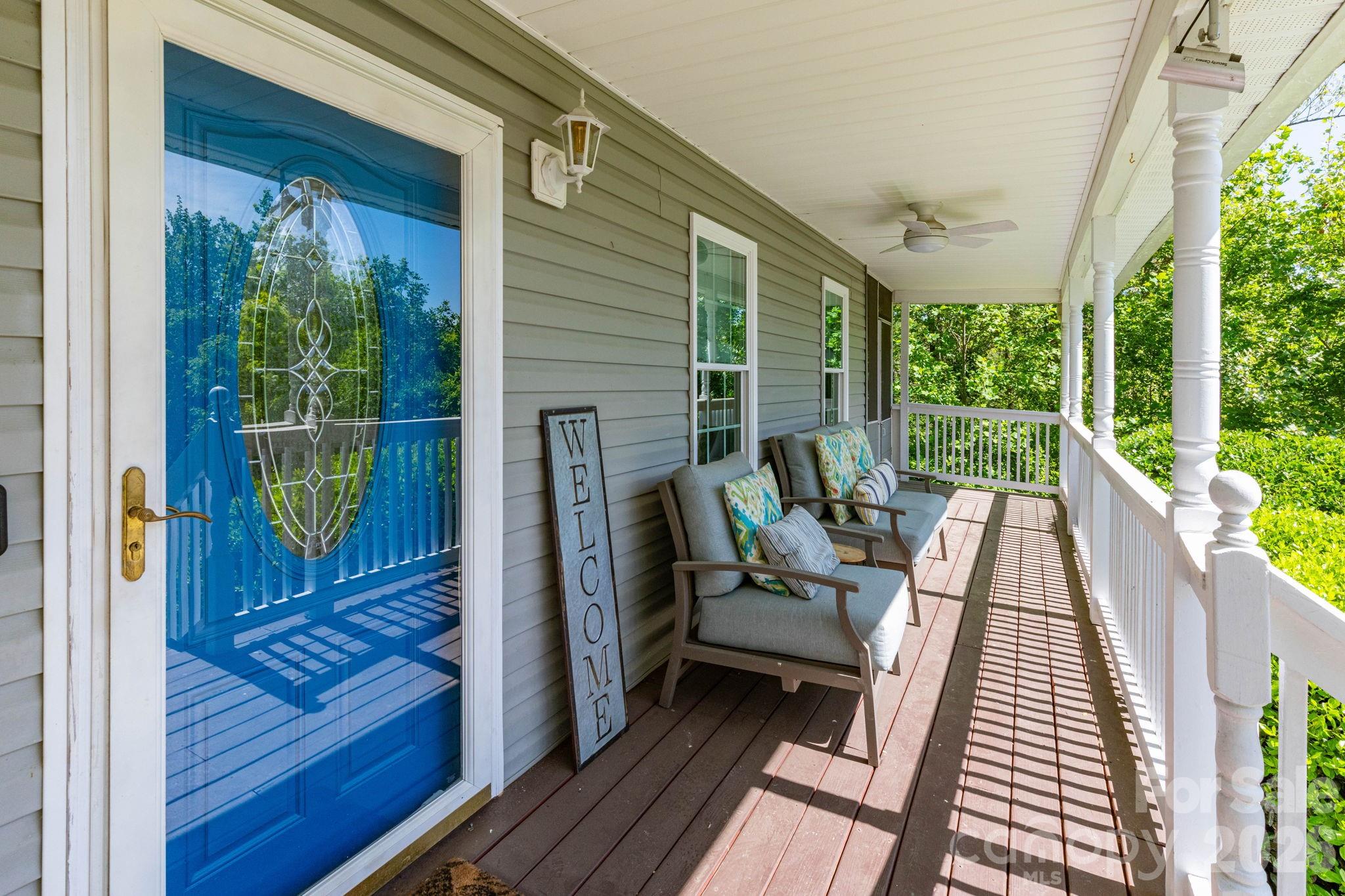 215 Butternut Lane — Leicester