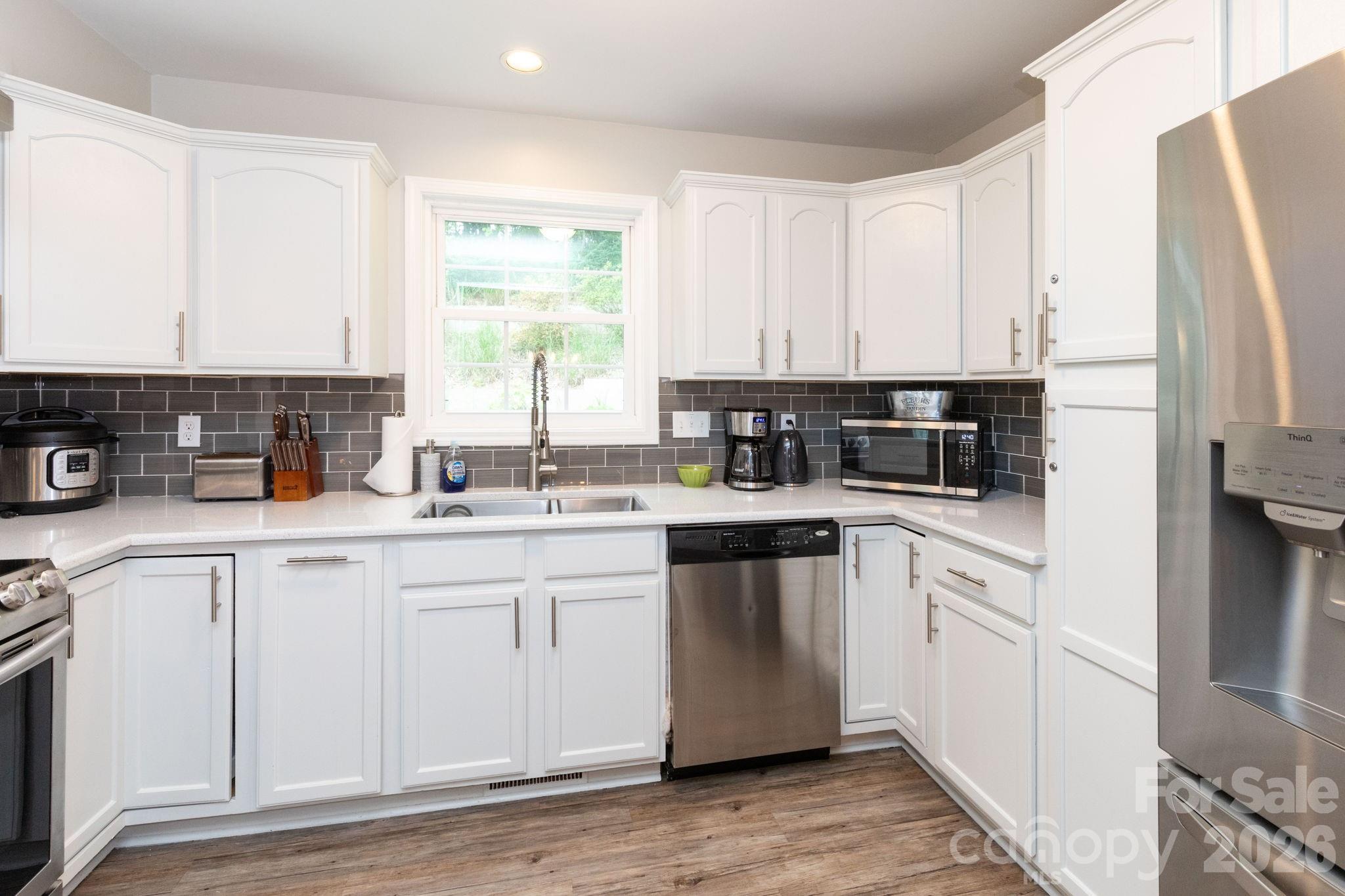 215 Butternut Lane — Leicester