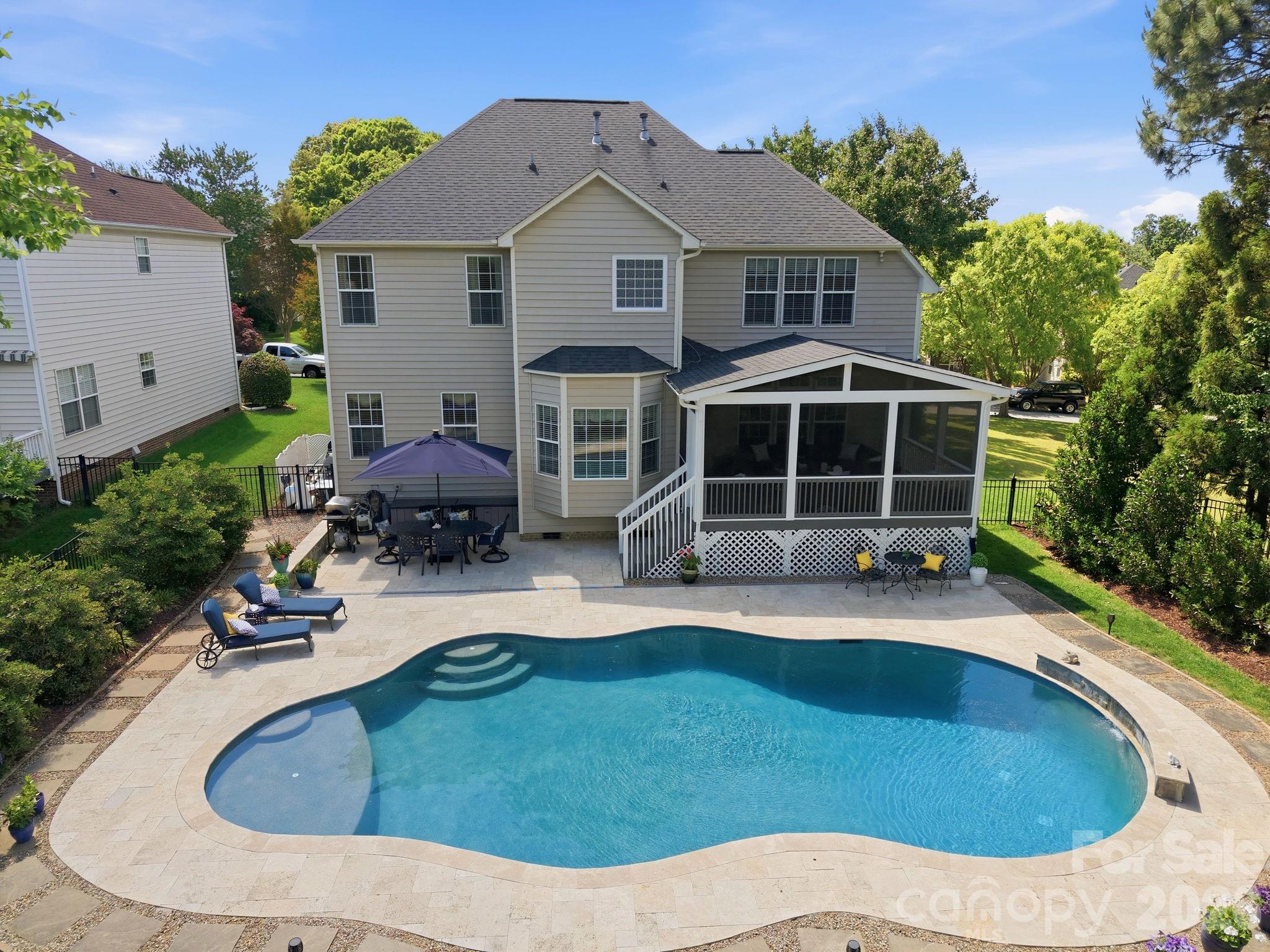 15432 Saxon Trace Court — Huntersville