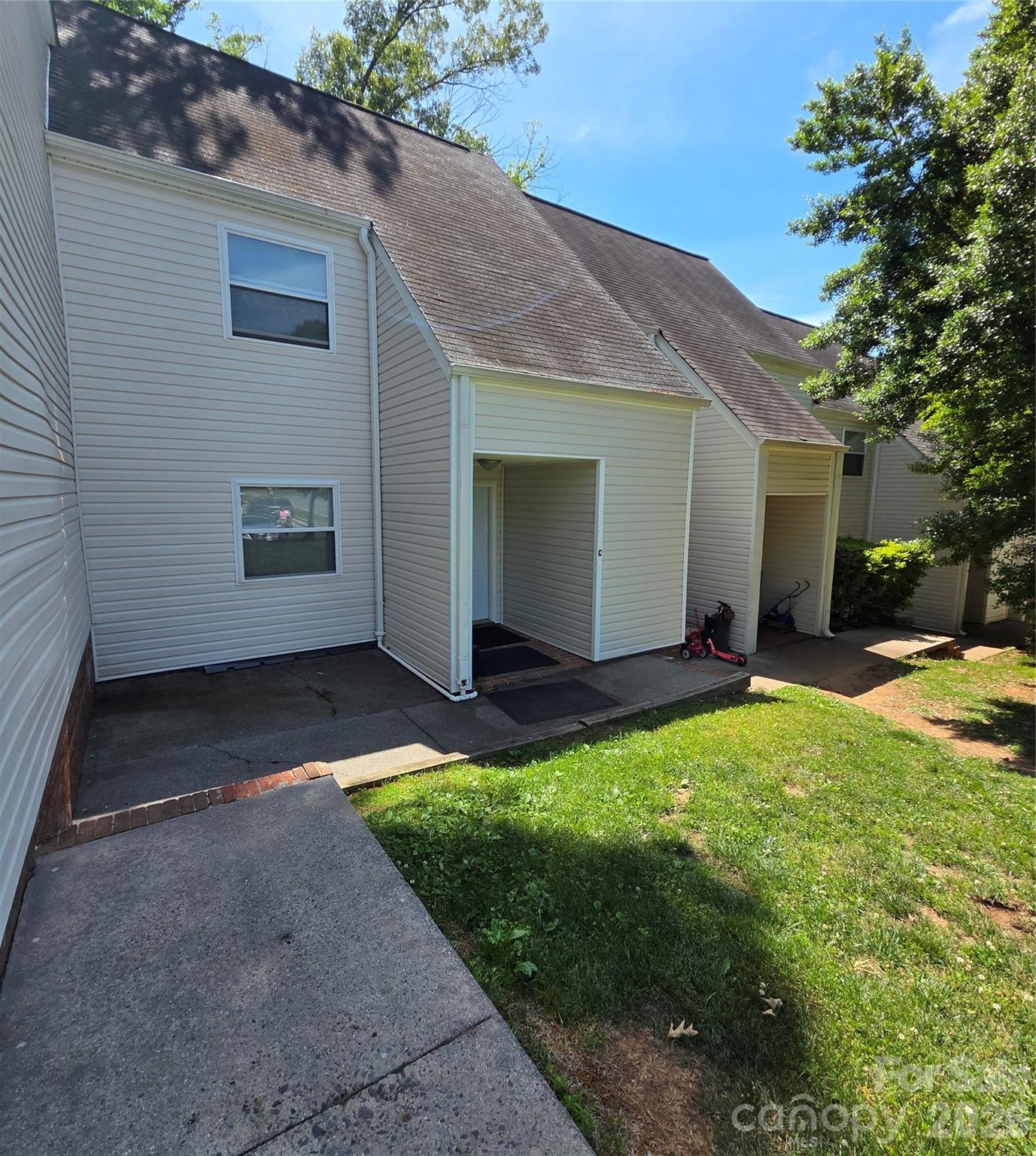 9140 Black Heath Circle — Charlotte