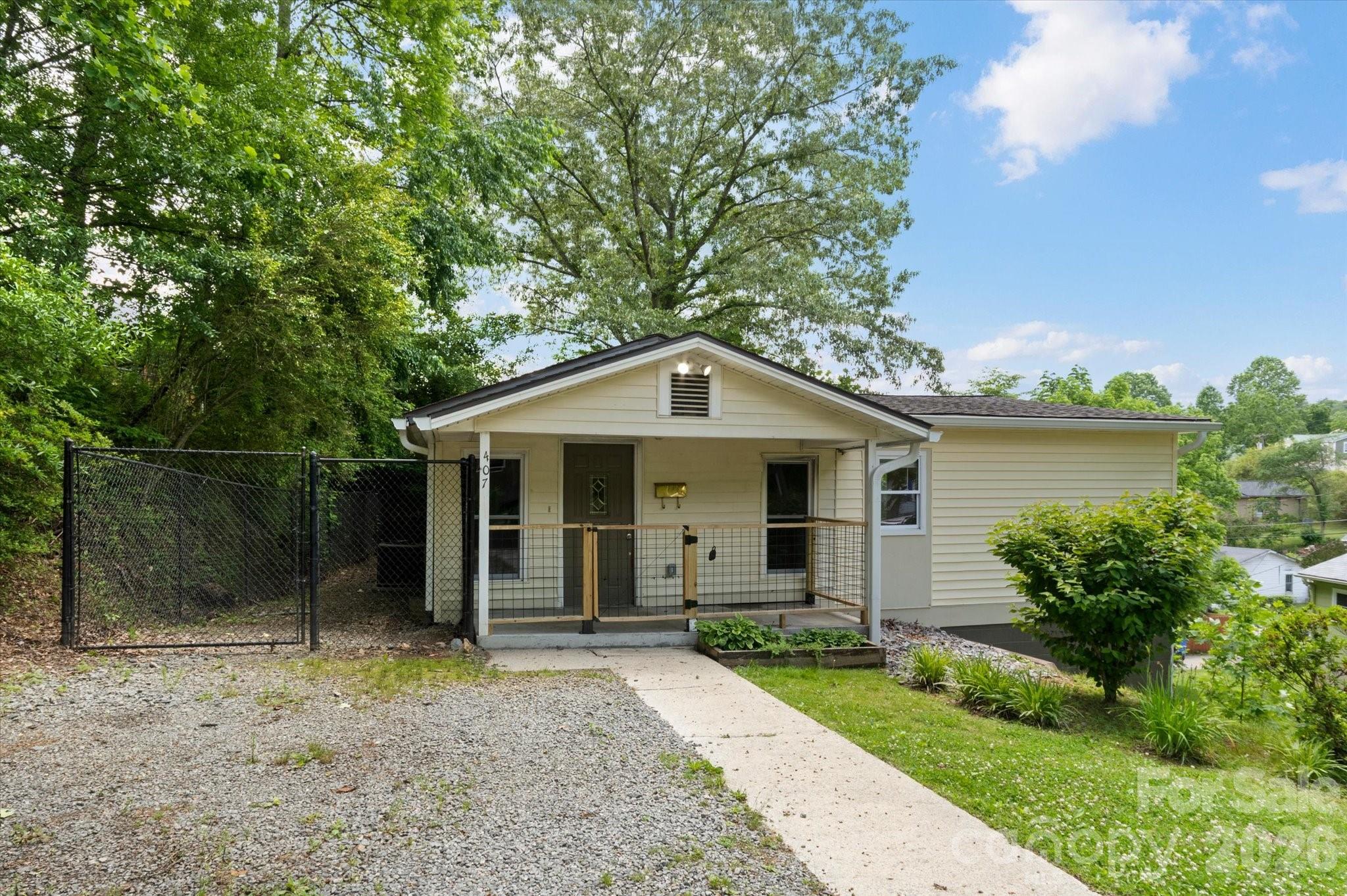 407 W Main Street — Brevard