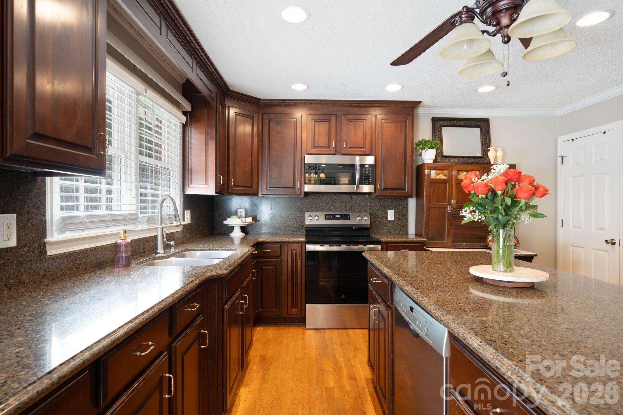 3500 Sunningdale Lane #221 — Statesville