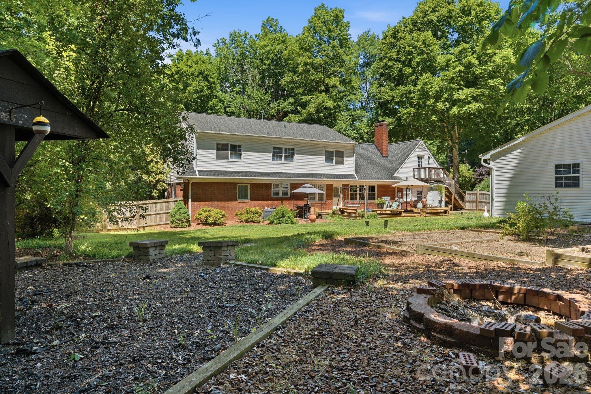 3500 Sunningdale Lane #221 — Statesville