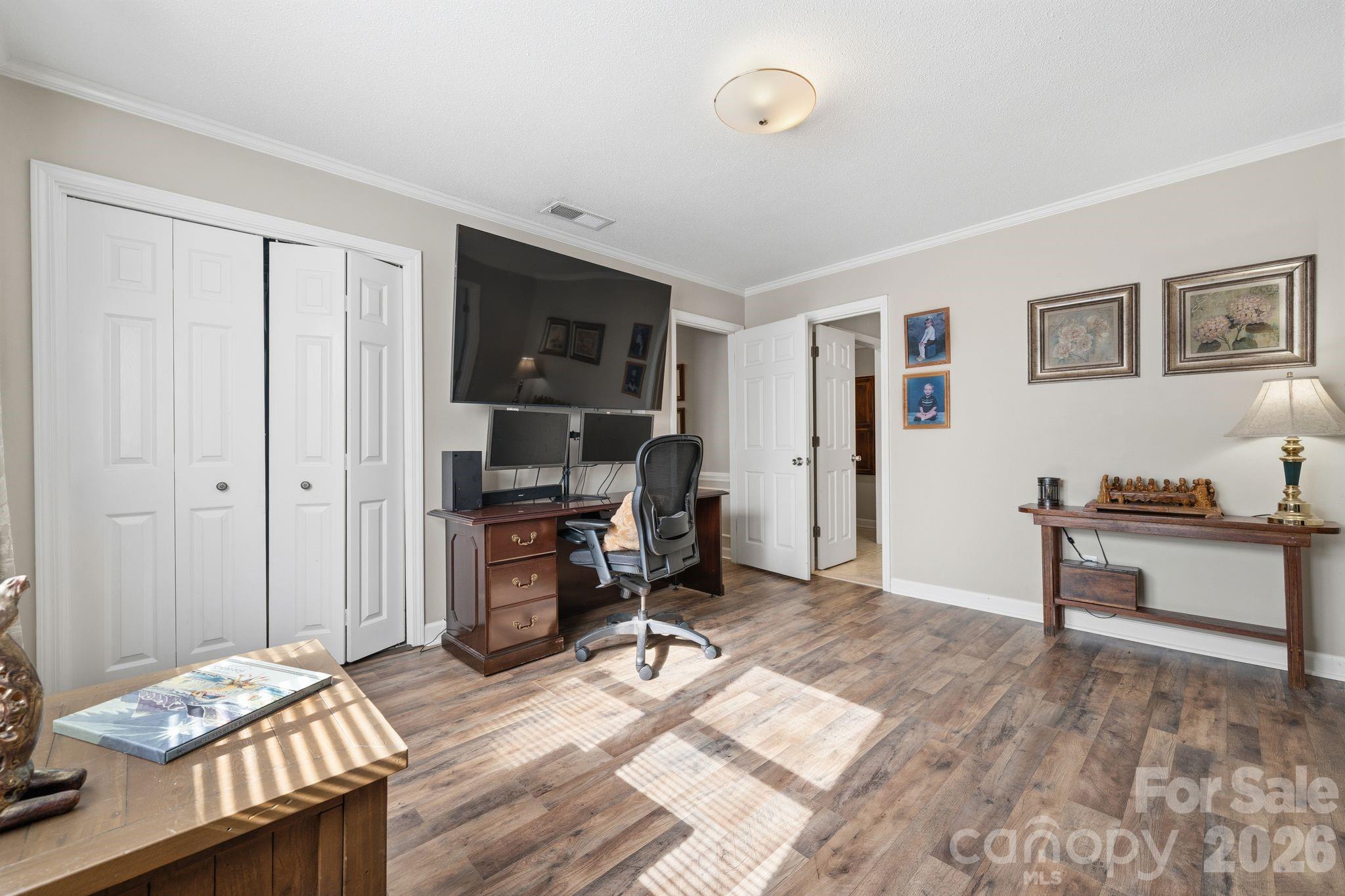 3500 Sunningdale Lane #221 — Statesville