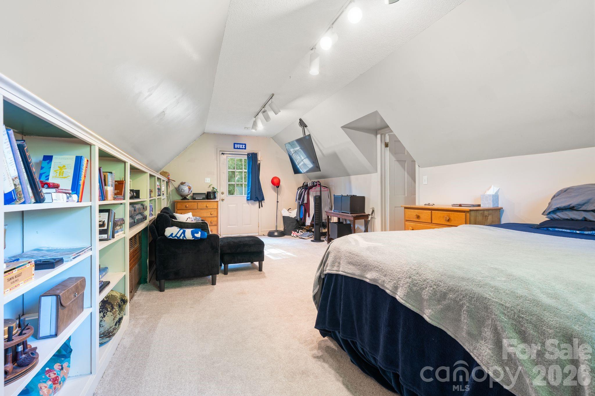 3500 Sunningdale Lane #221 — Statesville