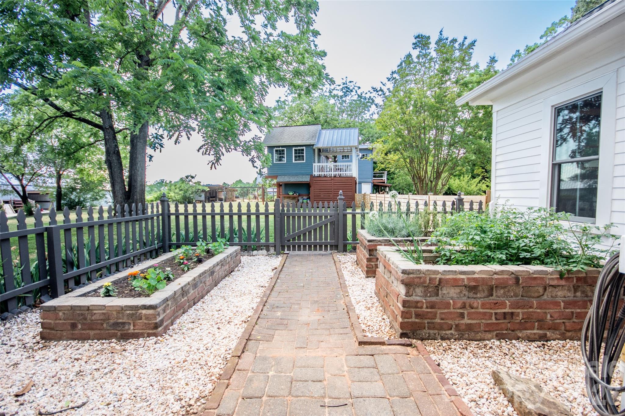 1870 Centenary Church Road — Mt Ulla