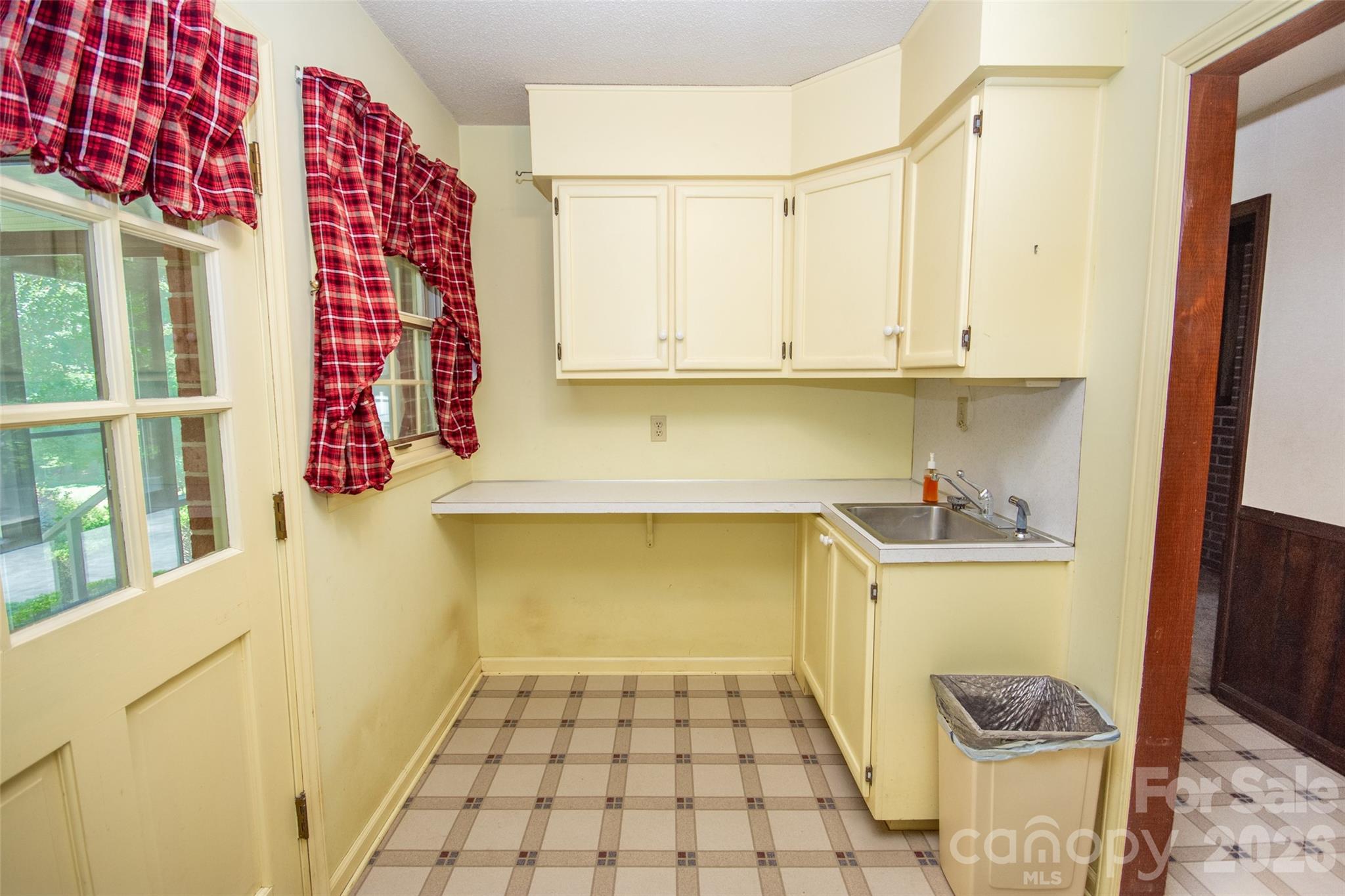 229 Dunlap Gate Road — Statesville