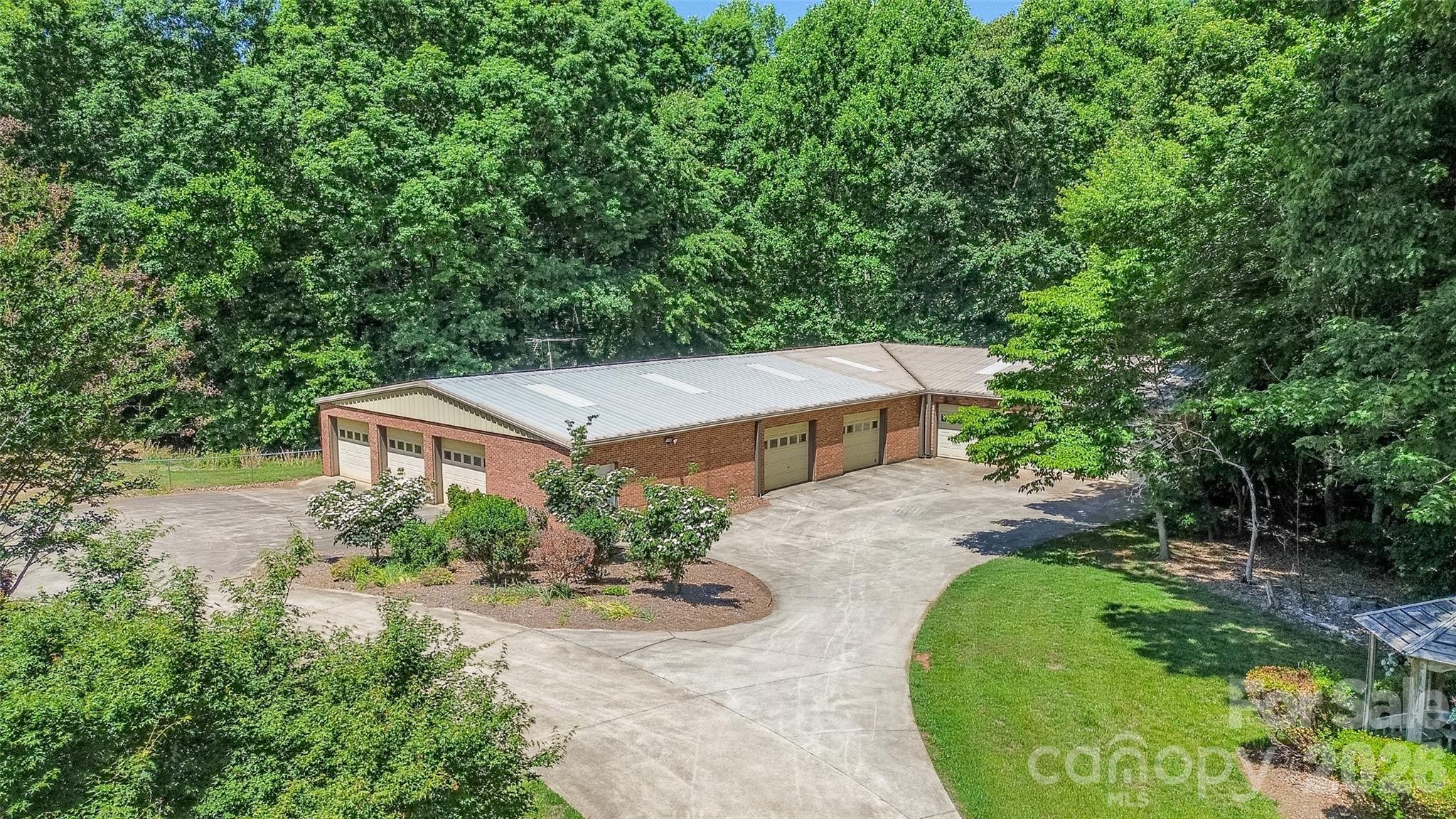 229 Dunlap Gate Road — Statesville