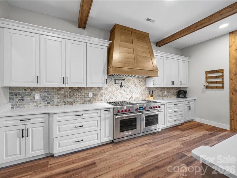 521 Rosebush Lane — Clover