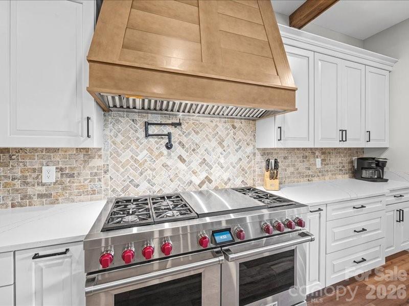 521 Rosebush Lane — Clover