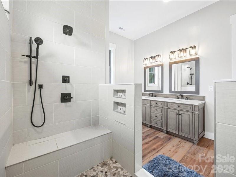 521 Rosebush Lane — Clover