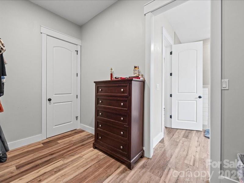 521 Rosebush Lane — Clover