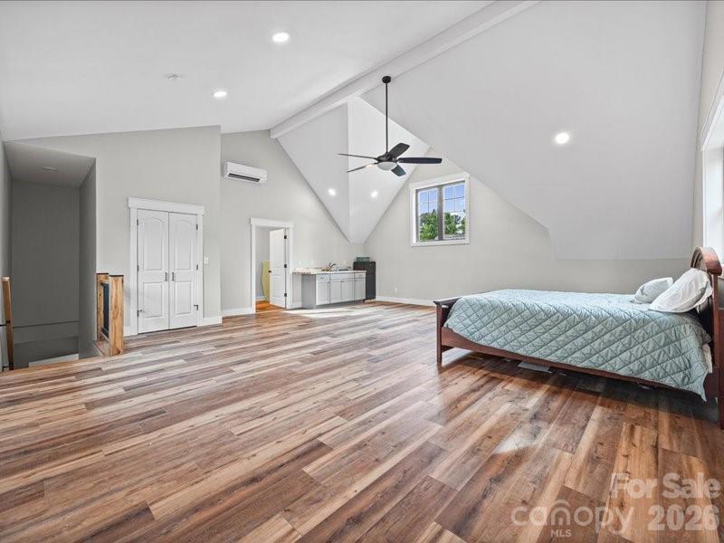 521 Rosebush Lane — Clover