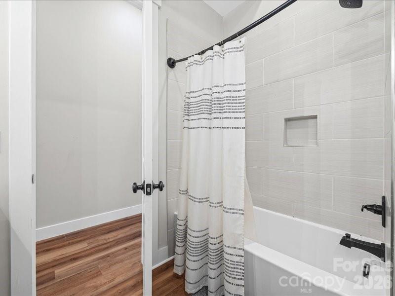 521 Rosebush Lane — Clover