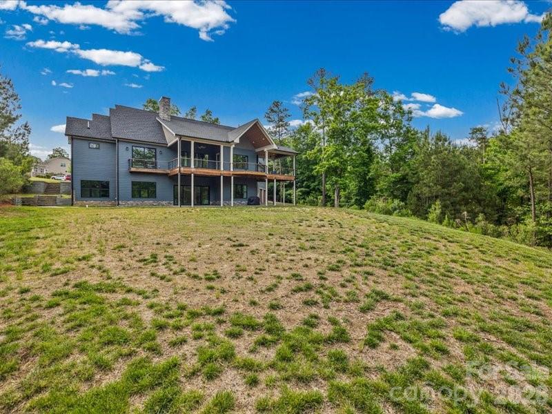 521 Rosebush Lane — Clover