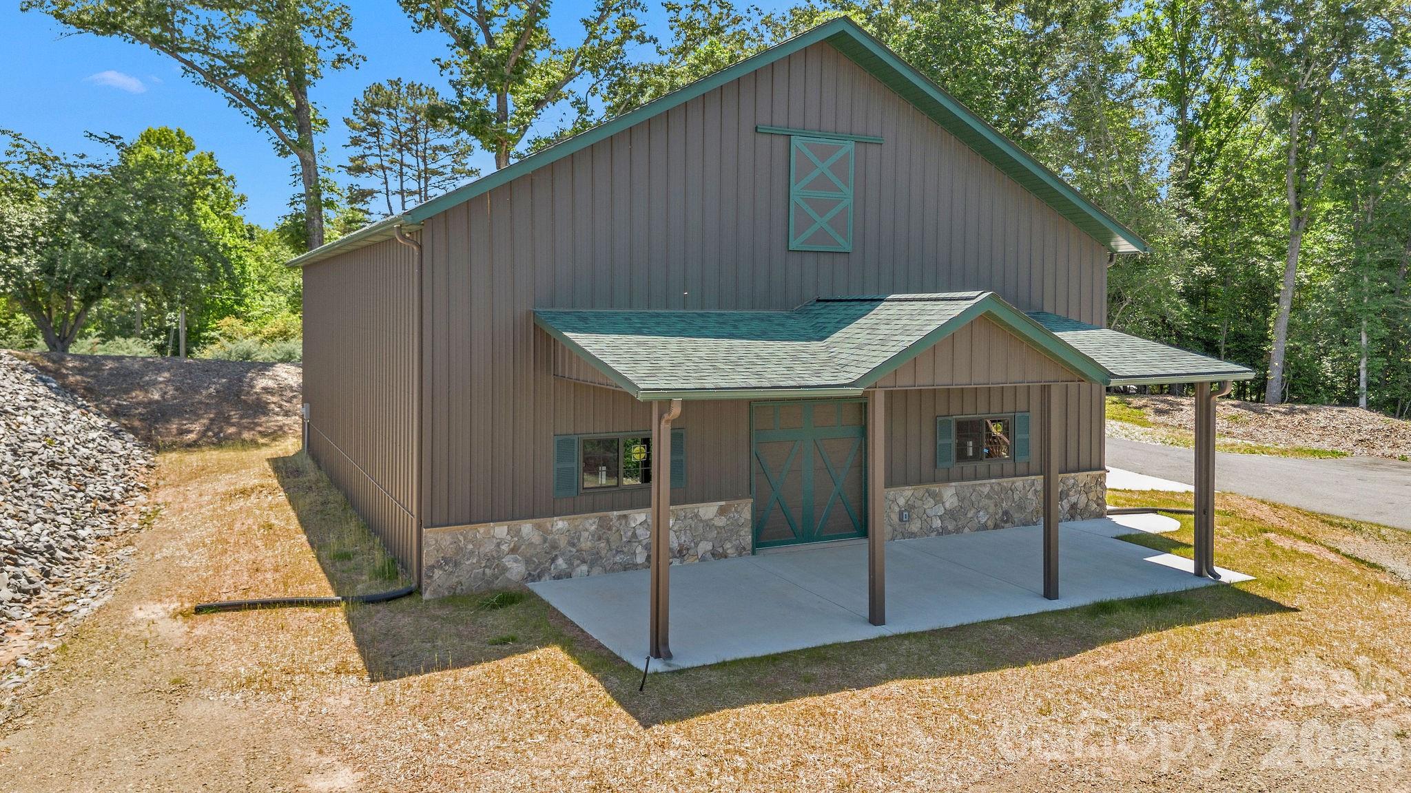 318 Heron Point Drive — Wilkesboro
