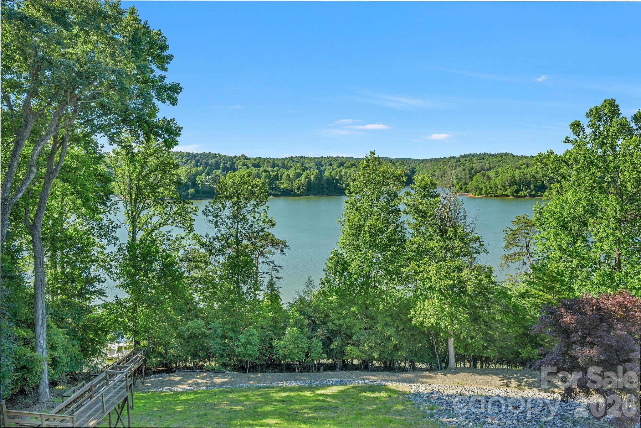 318 Heron Point Drive — Wilkesboro