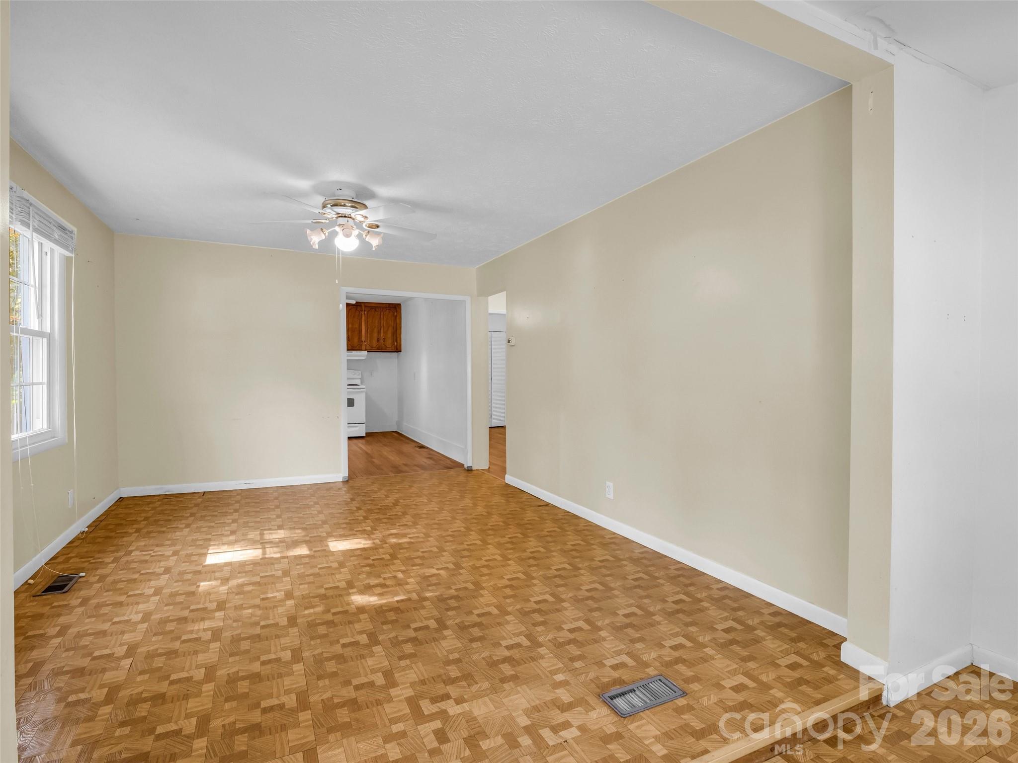 315 Alabama Avenue — Hendersonville