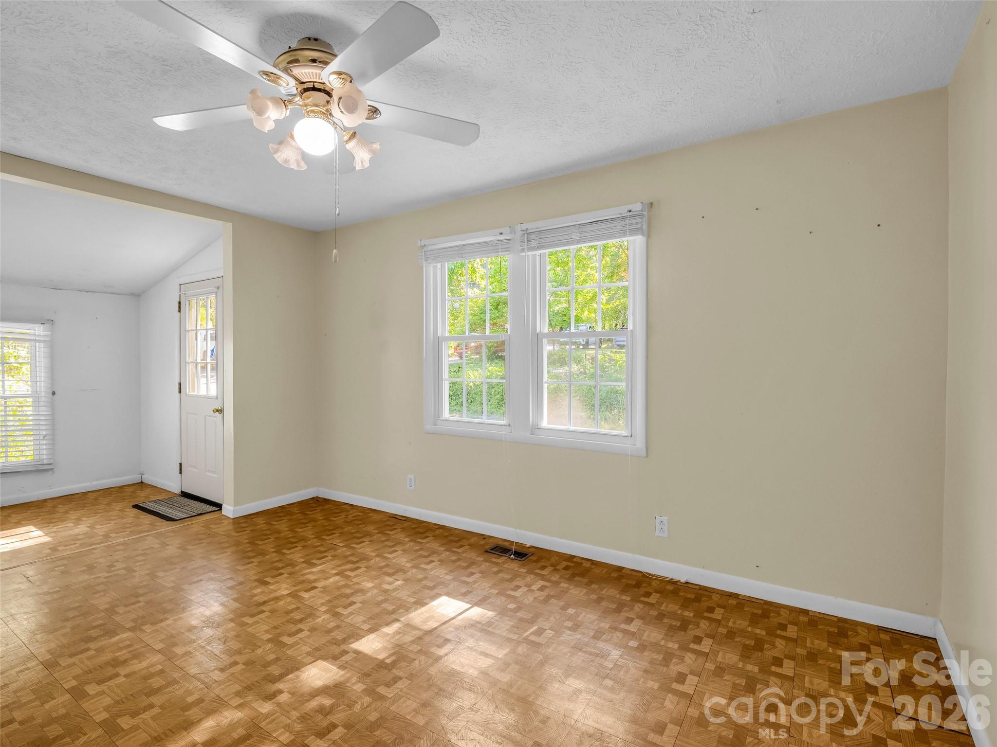 315 Alabama Avenue — Hendersonville