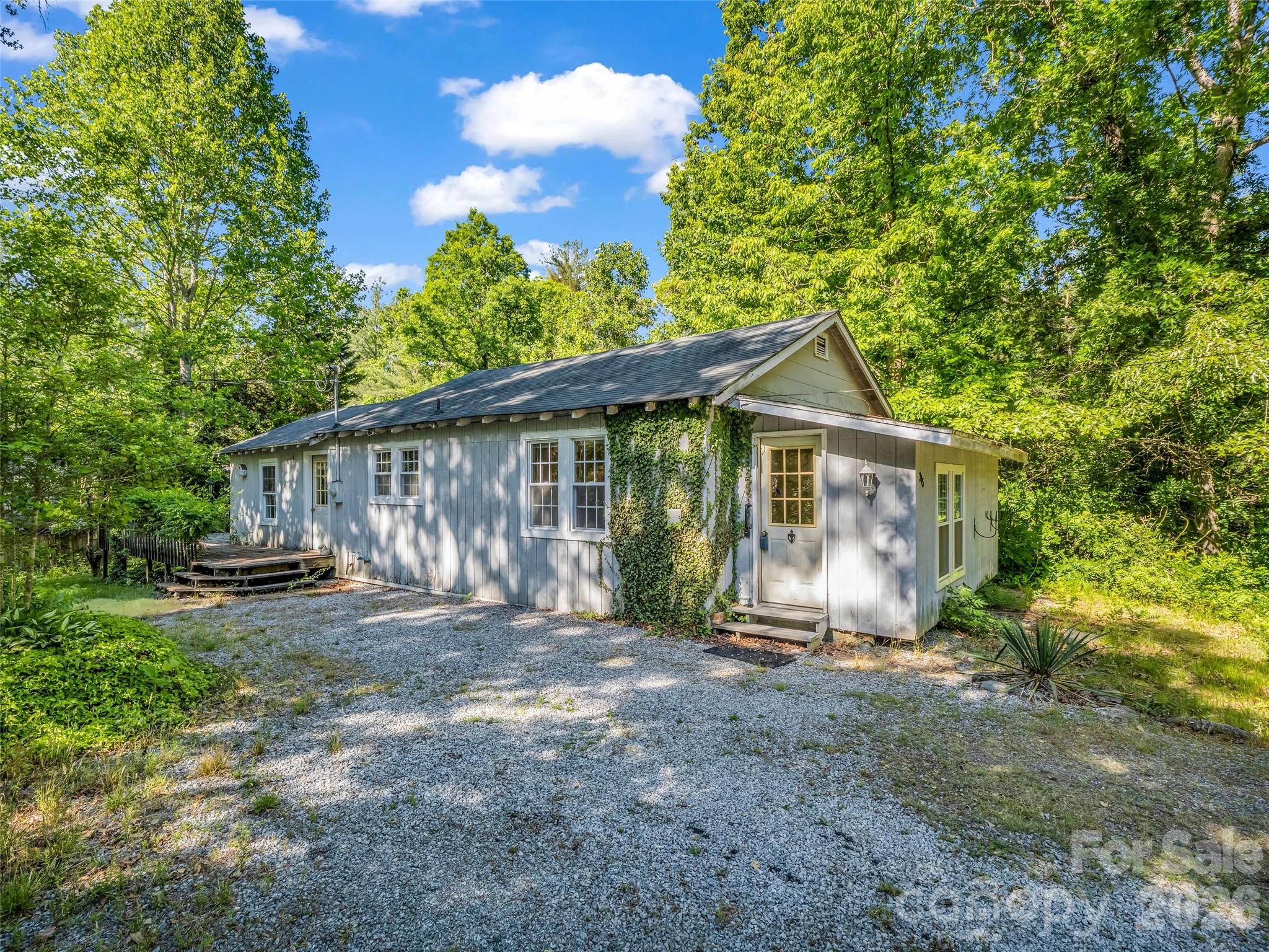 315 Alabama Avenue — Hendersonville