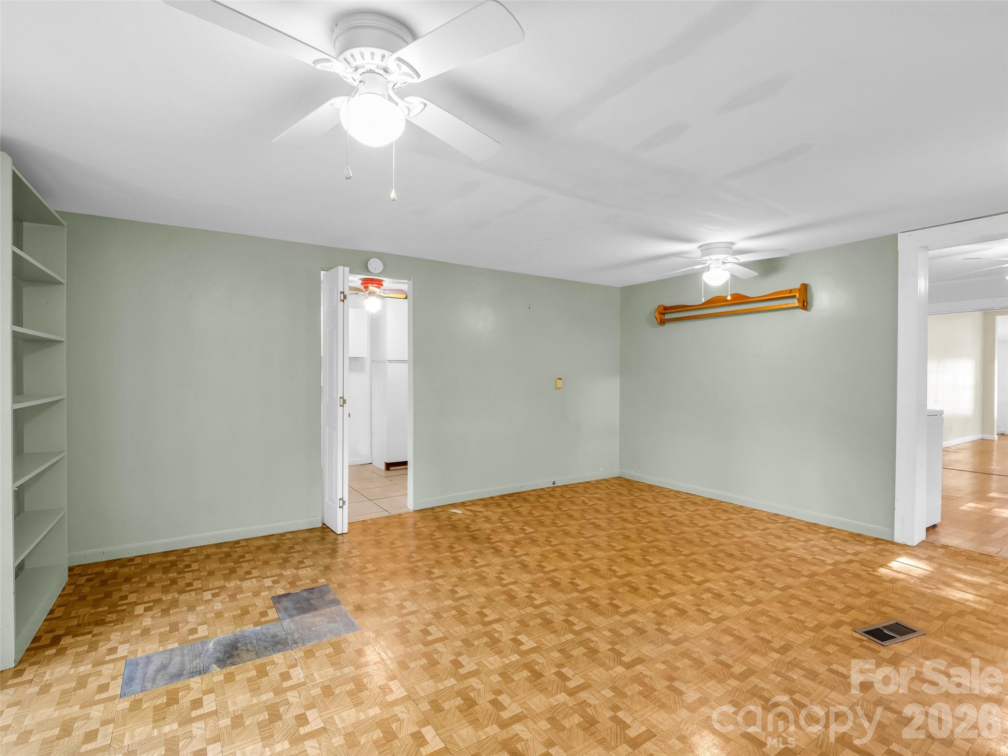 315 Alabama Avenue — Hendersonville