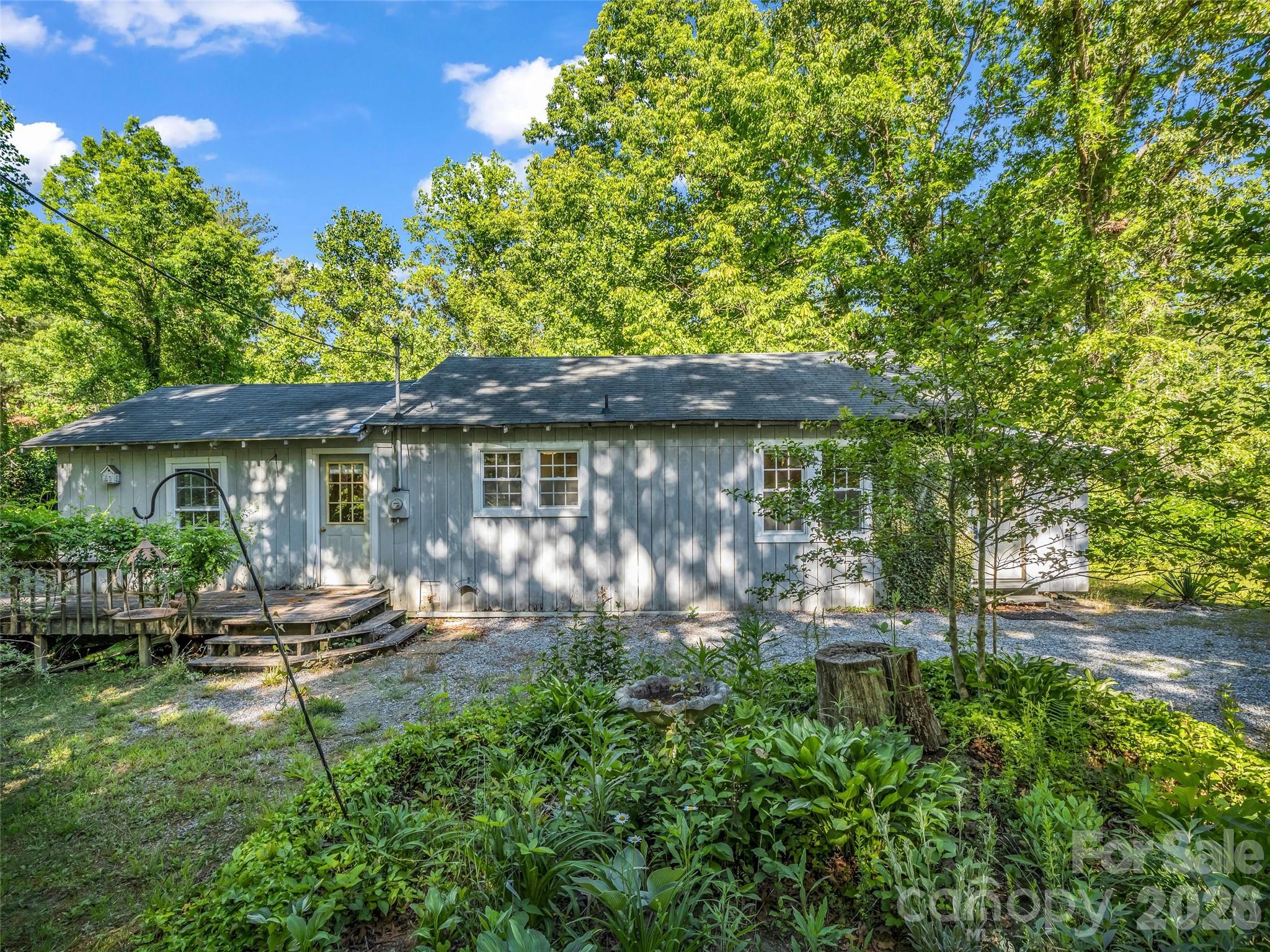 315 Alabama Avenue — Hendersonville