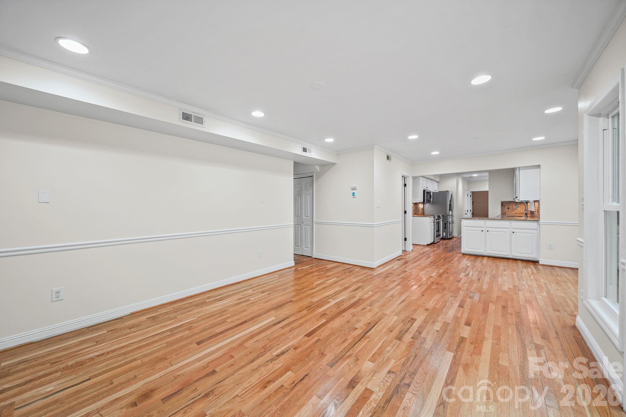 5479 Gunpowder Drive — Hickory