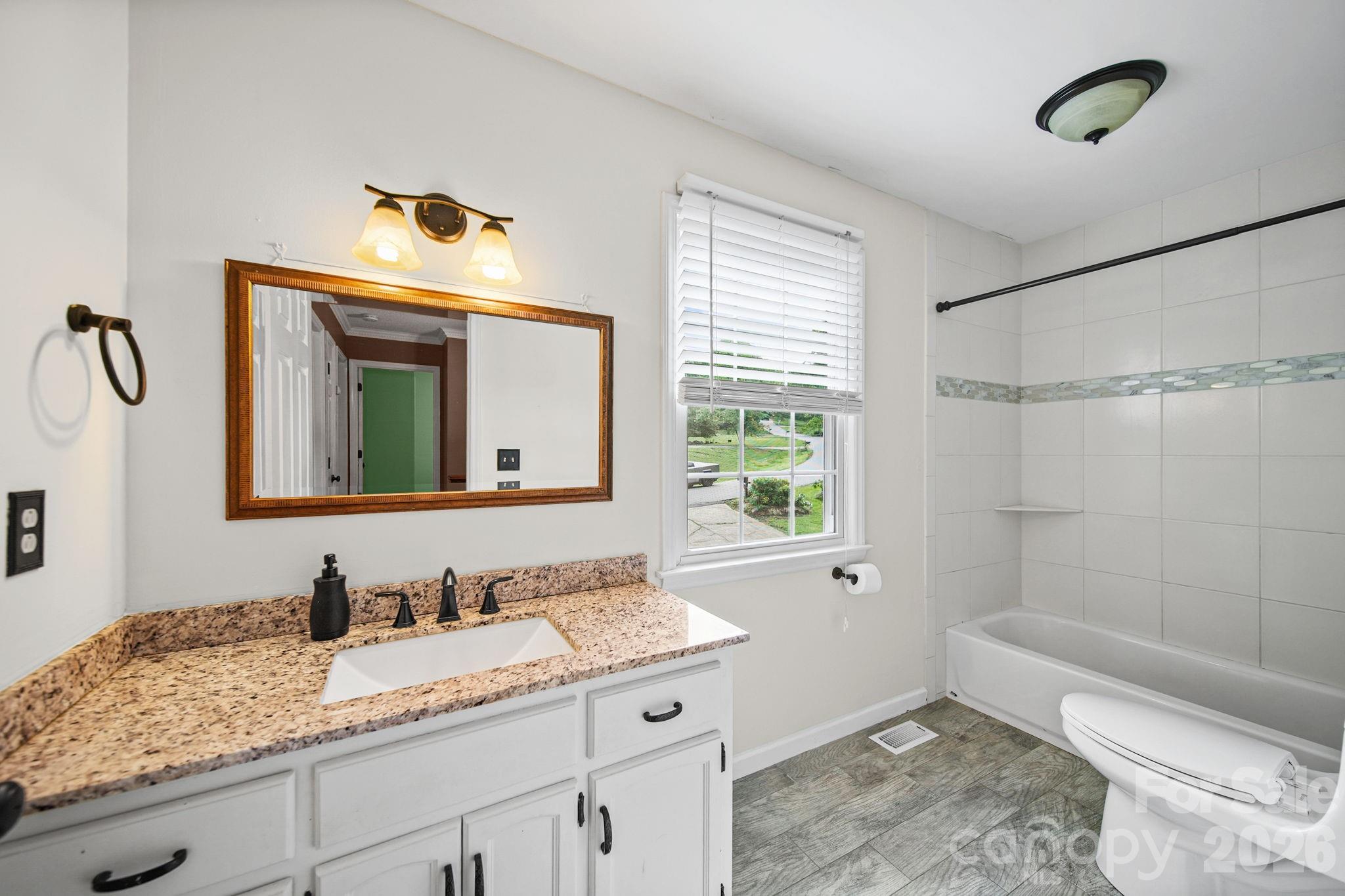 5479 Gunpowder Drive — Hickory