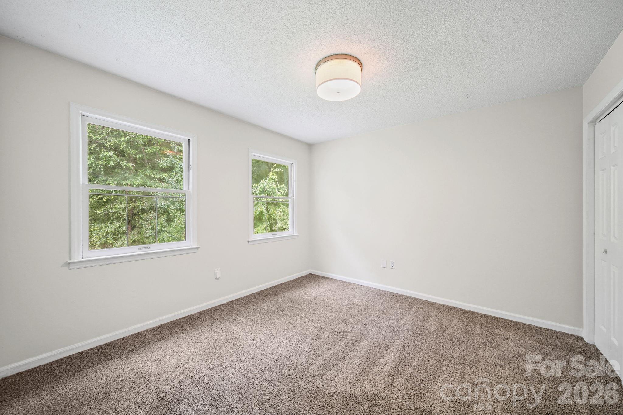 5479 Gunpowder Drive — Hickory