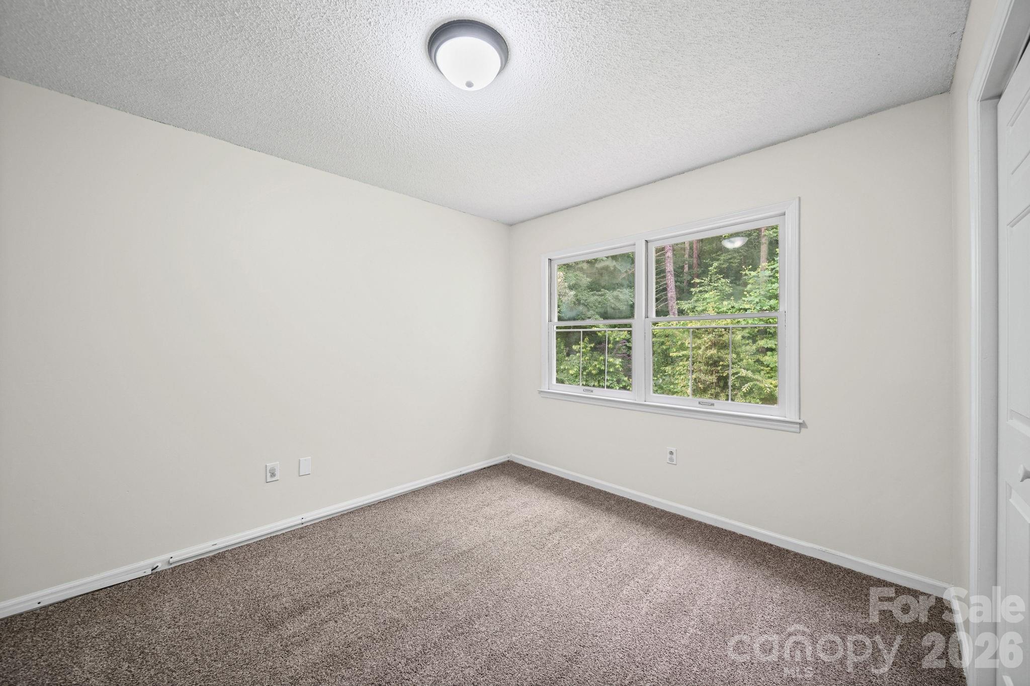 5479 Gunpowder Drive — Hickory