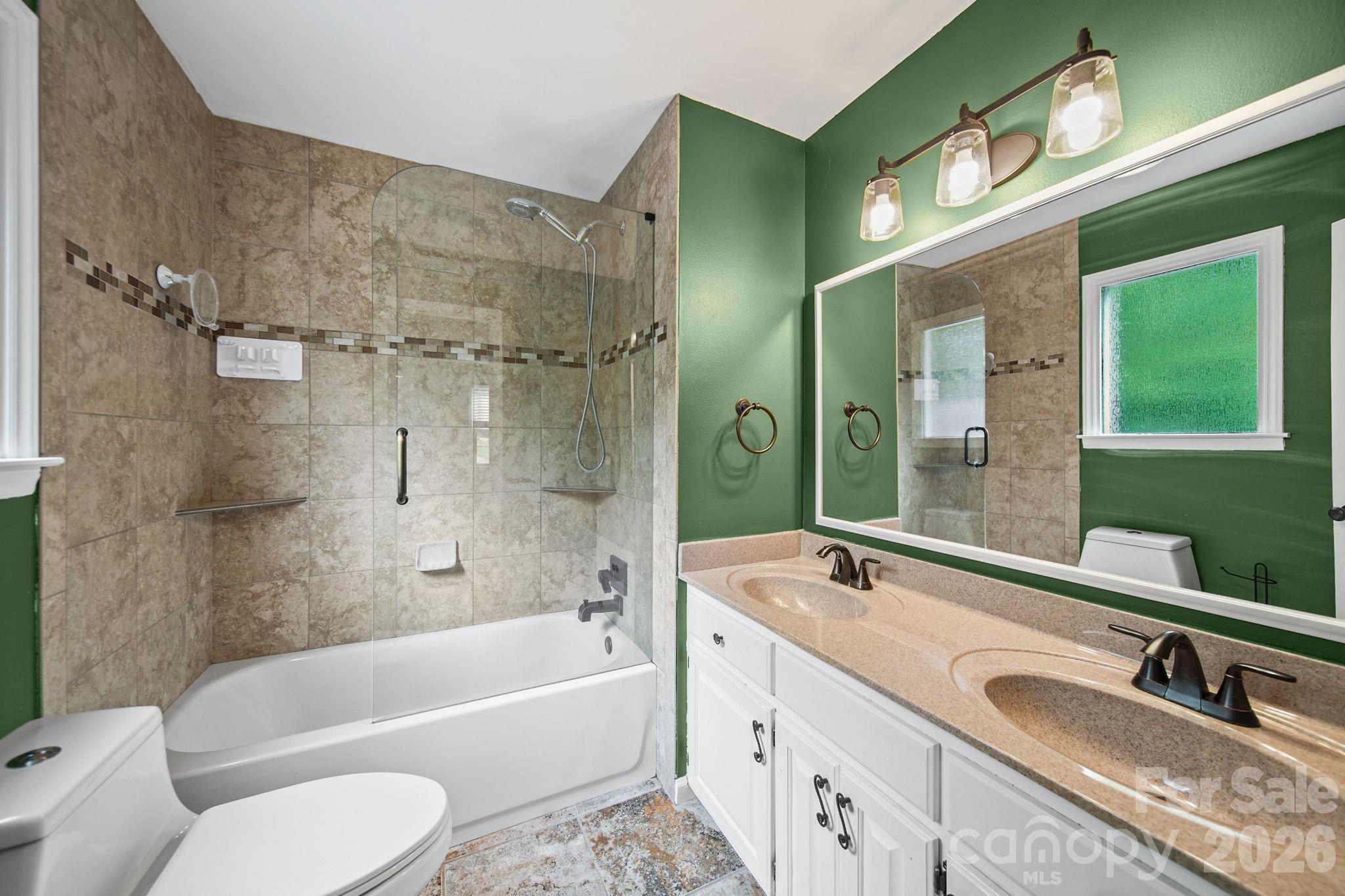 5479 Gunpowder Drive — Hickory
