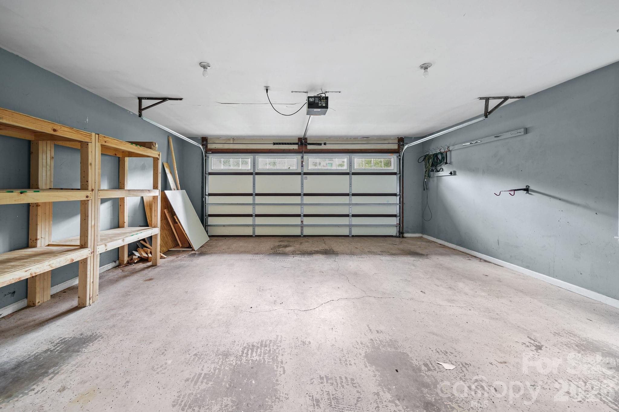 5479 Gunpowder Drive — Hickory