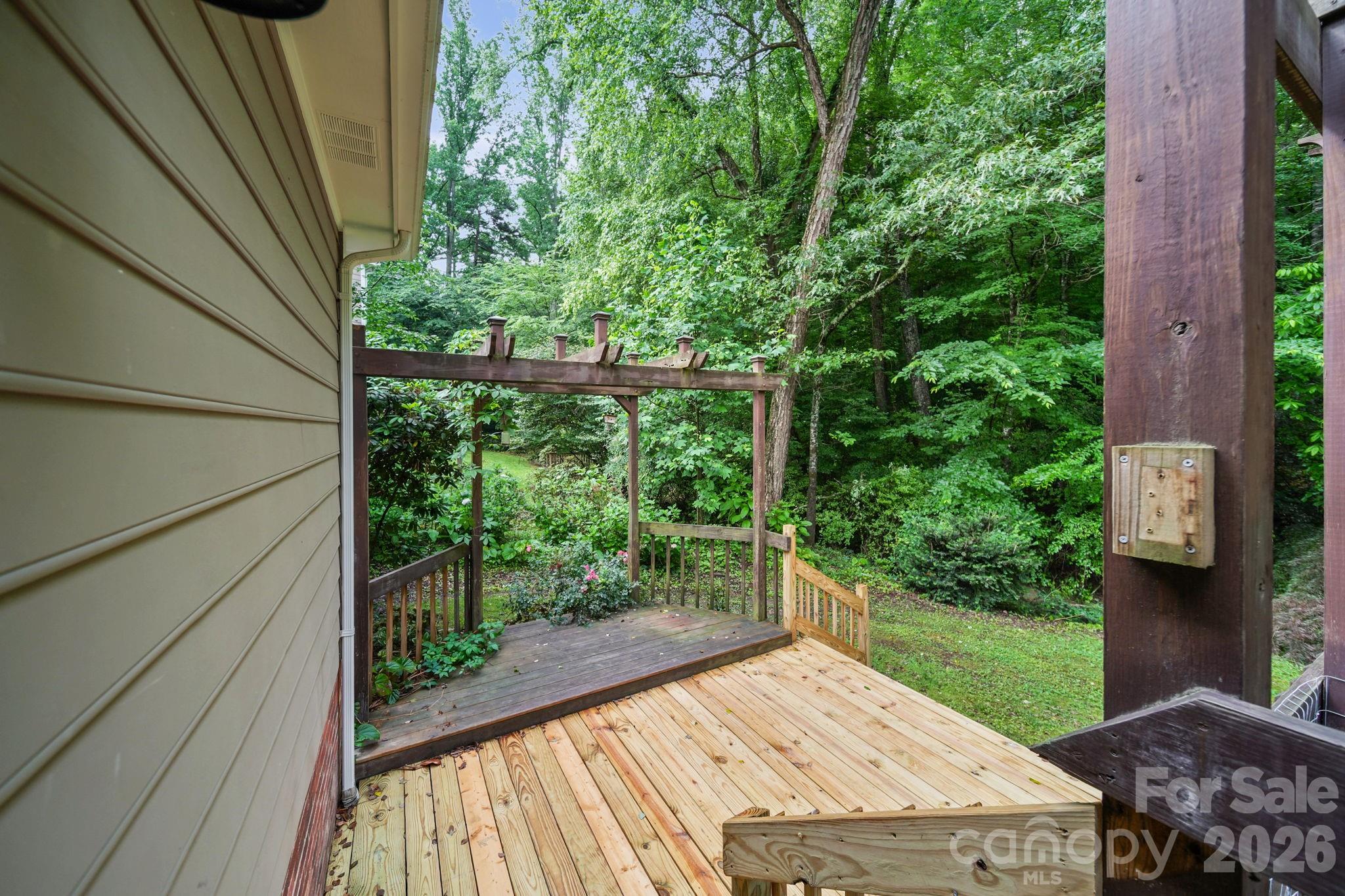 5479 Gunpowder Drive — Hickory