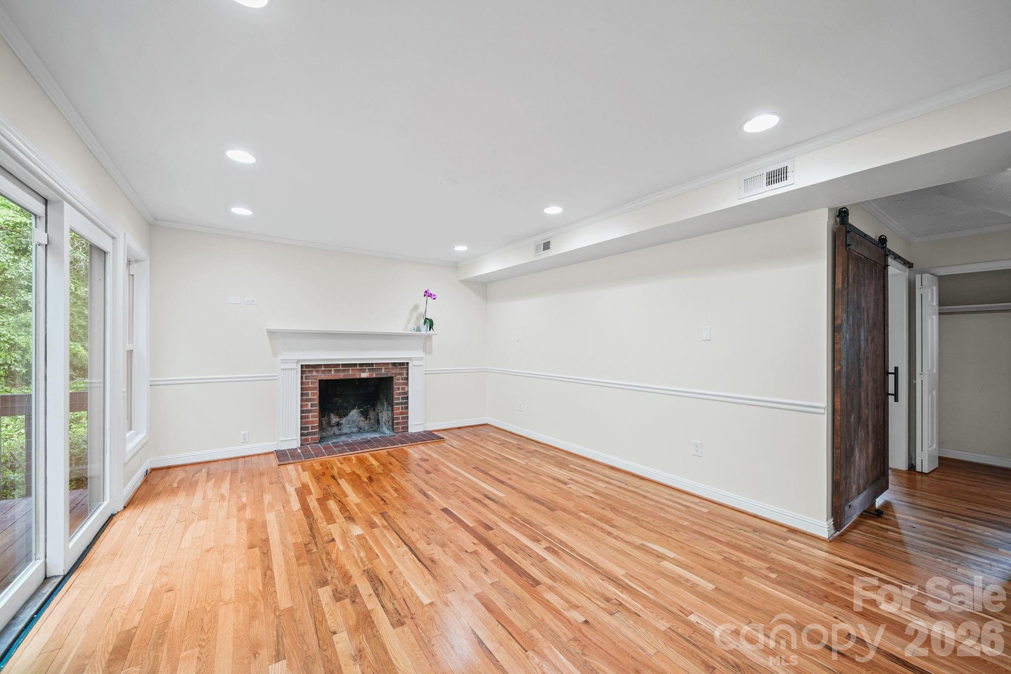 5479 Gunpowder Drive — Hickory