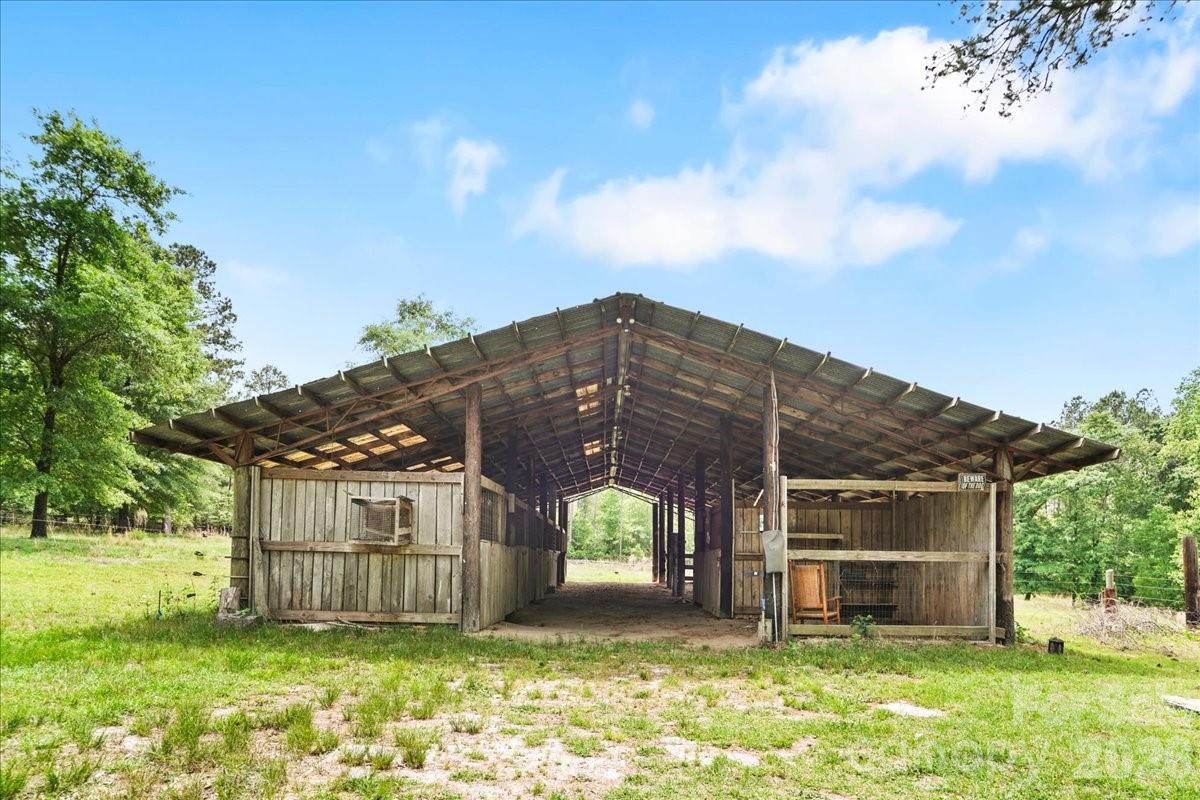 2082 Mary D Road — Chesterfield