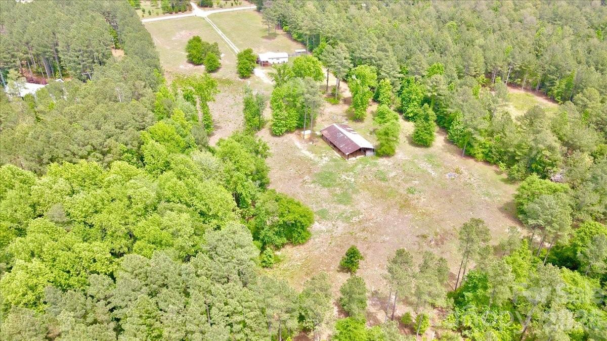 2082 Mary D Road — Chesterfield
