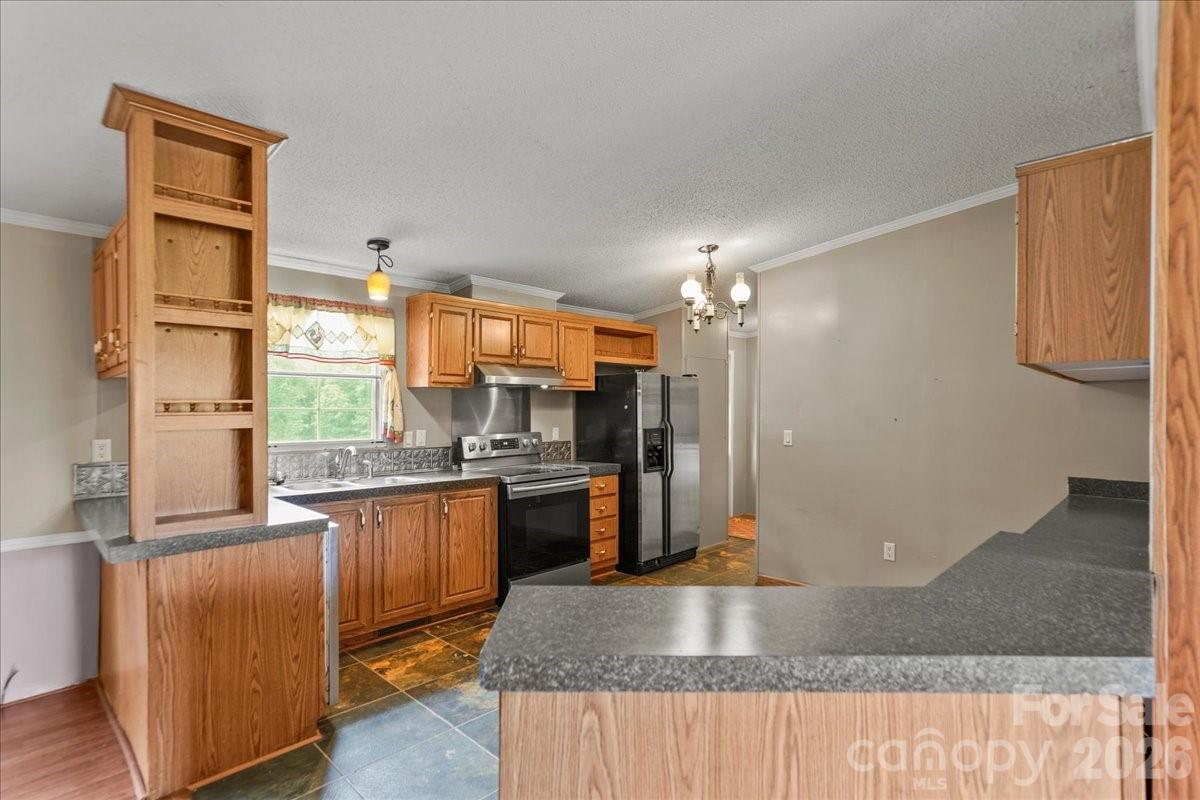 2082 Mary D Road — Chesterfield