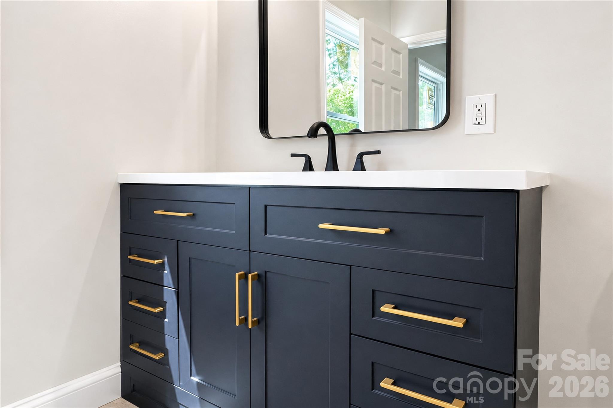1135 Apple Lane — Granite Falls