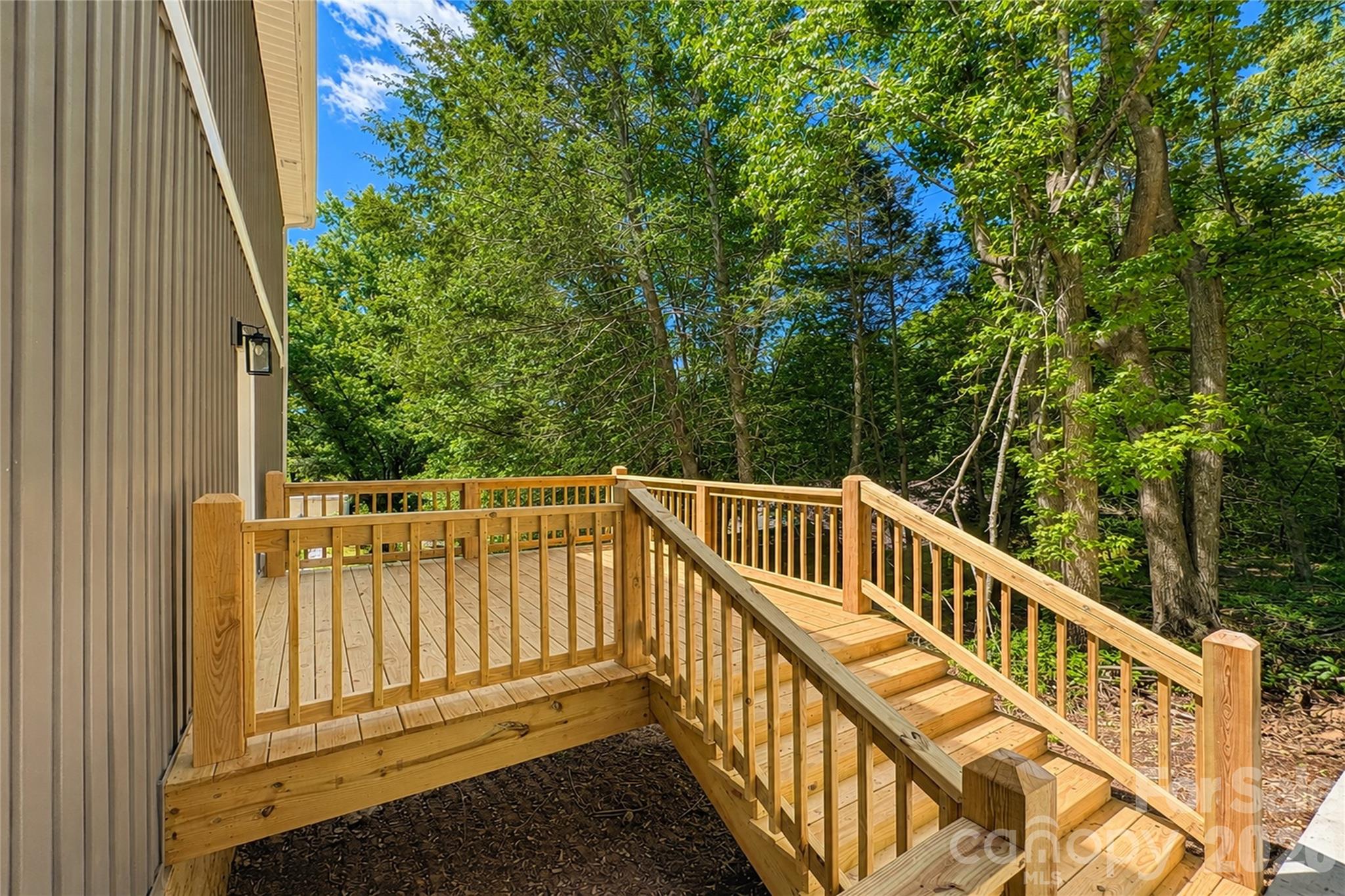 1135 Apple Lane — Granite Falls
