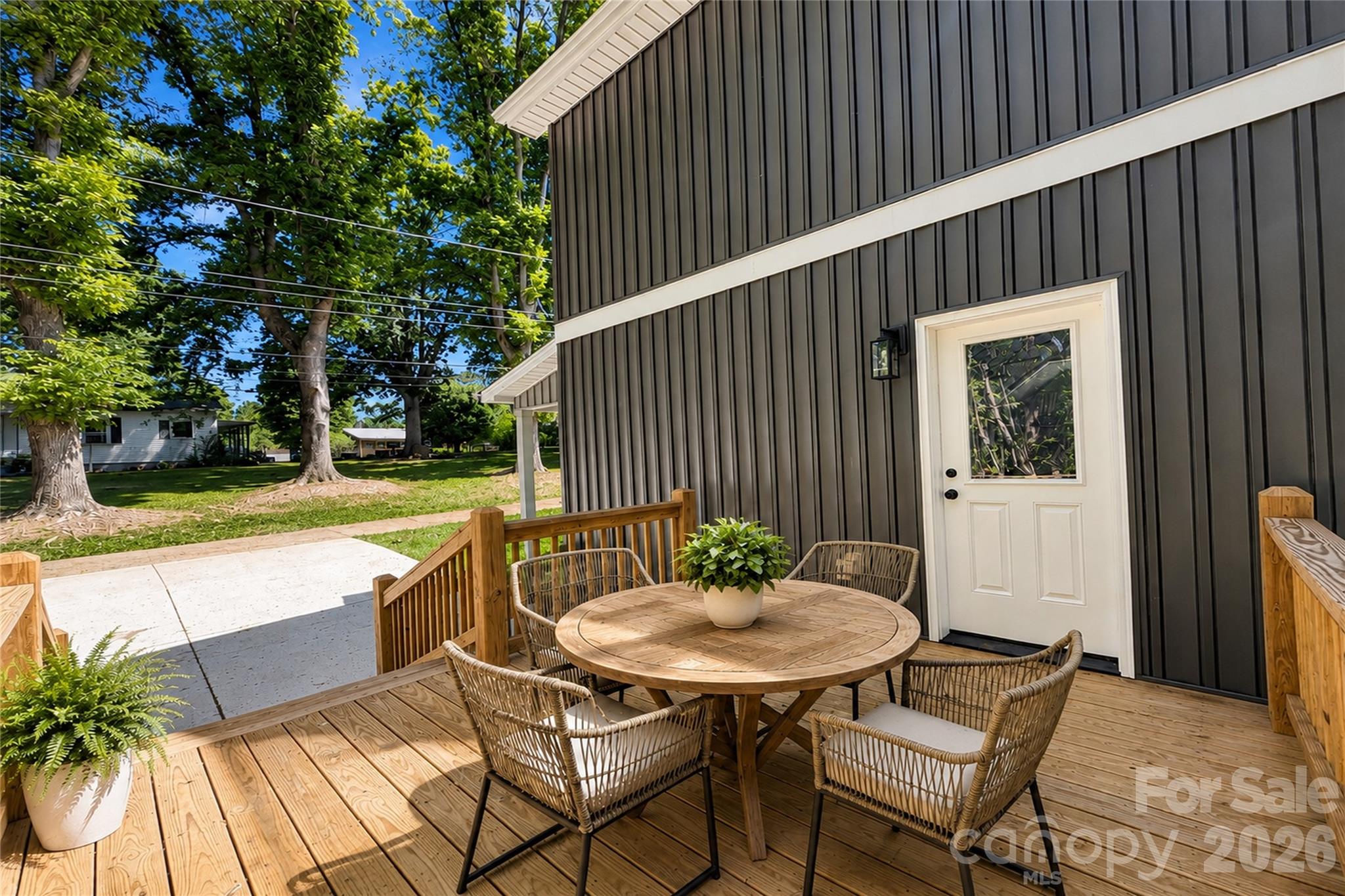 1135 Apple Lane — Granite Falls