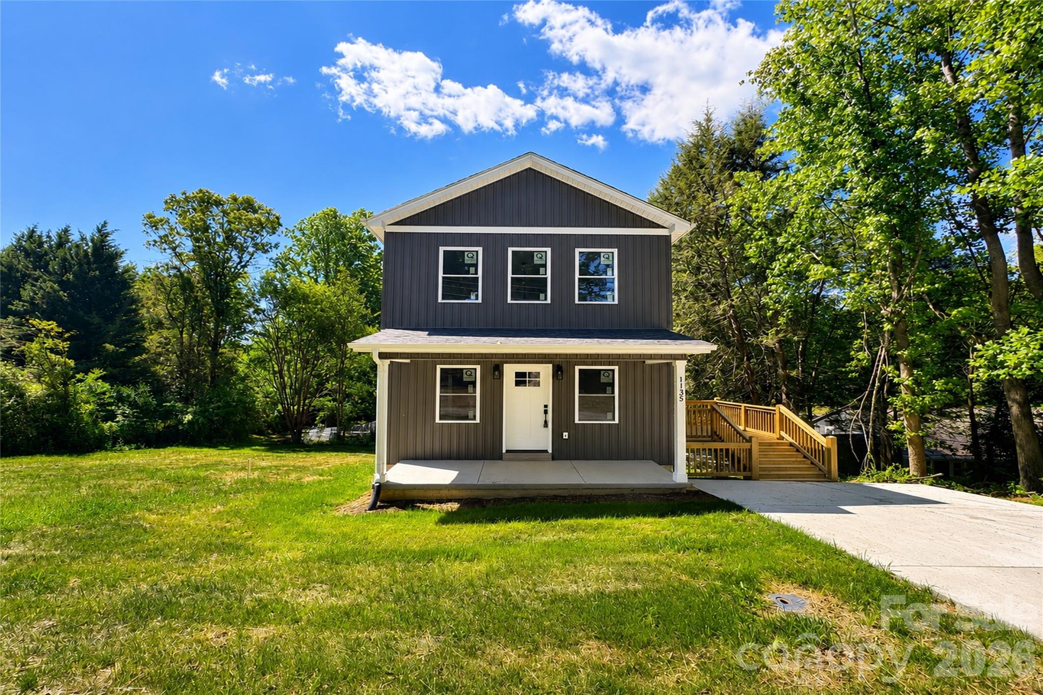 1135 Apple Lane — Granite Falls