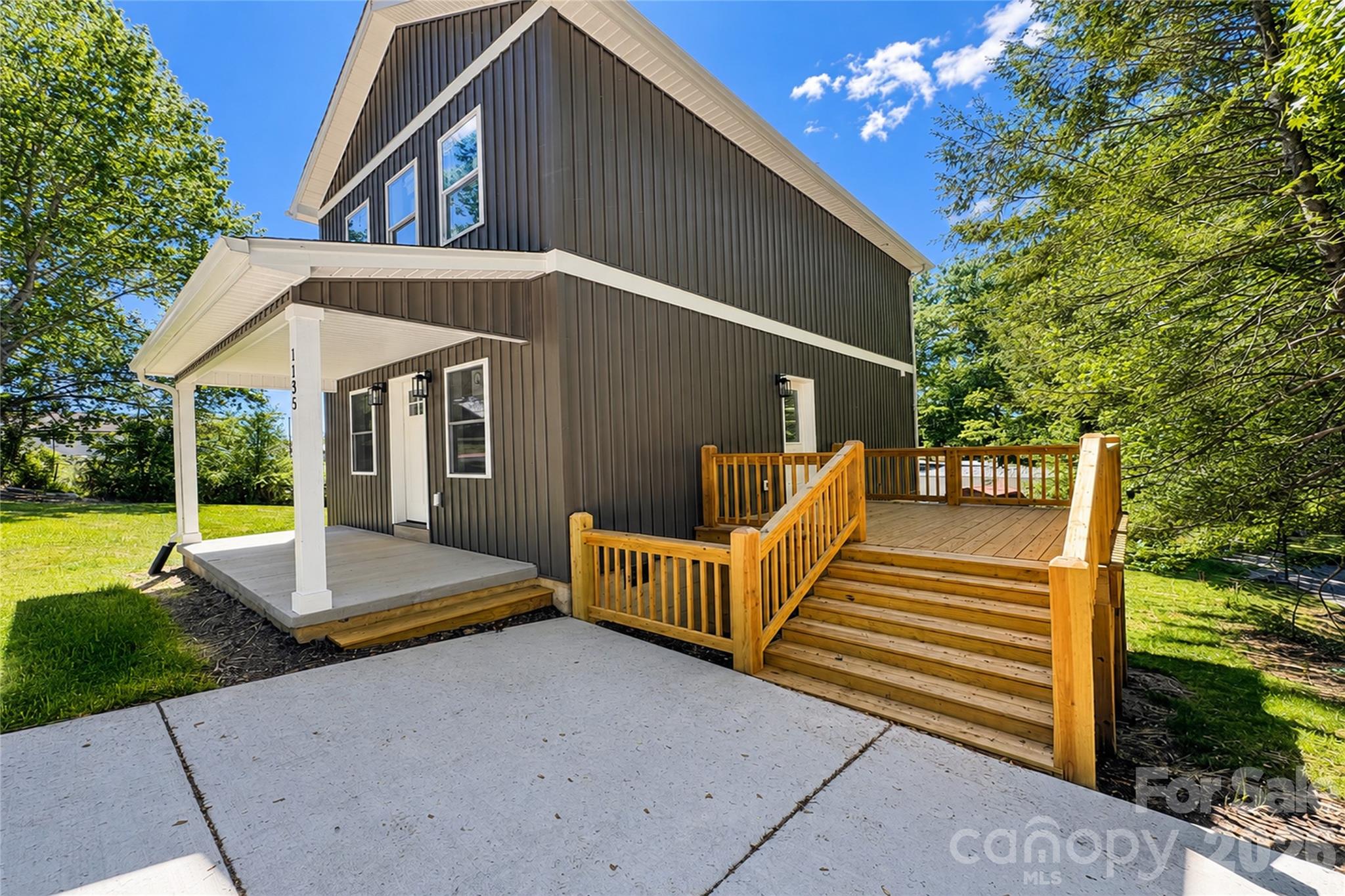 1135 Apple Lane — Granite Falls