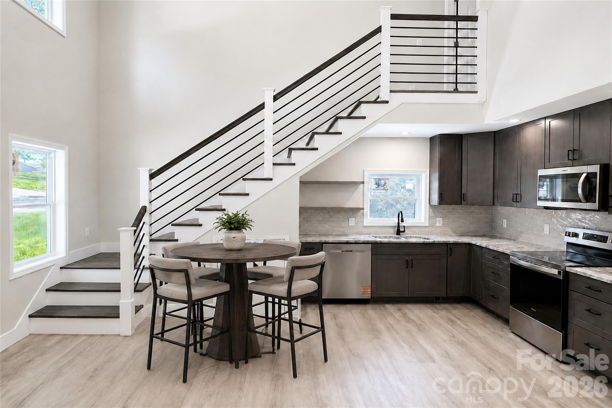 1135 Apple Lane — Granite Falls
