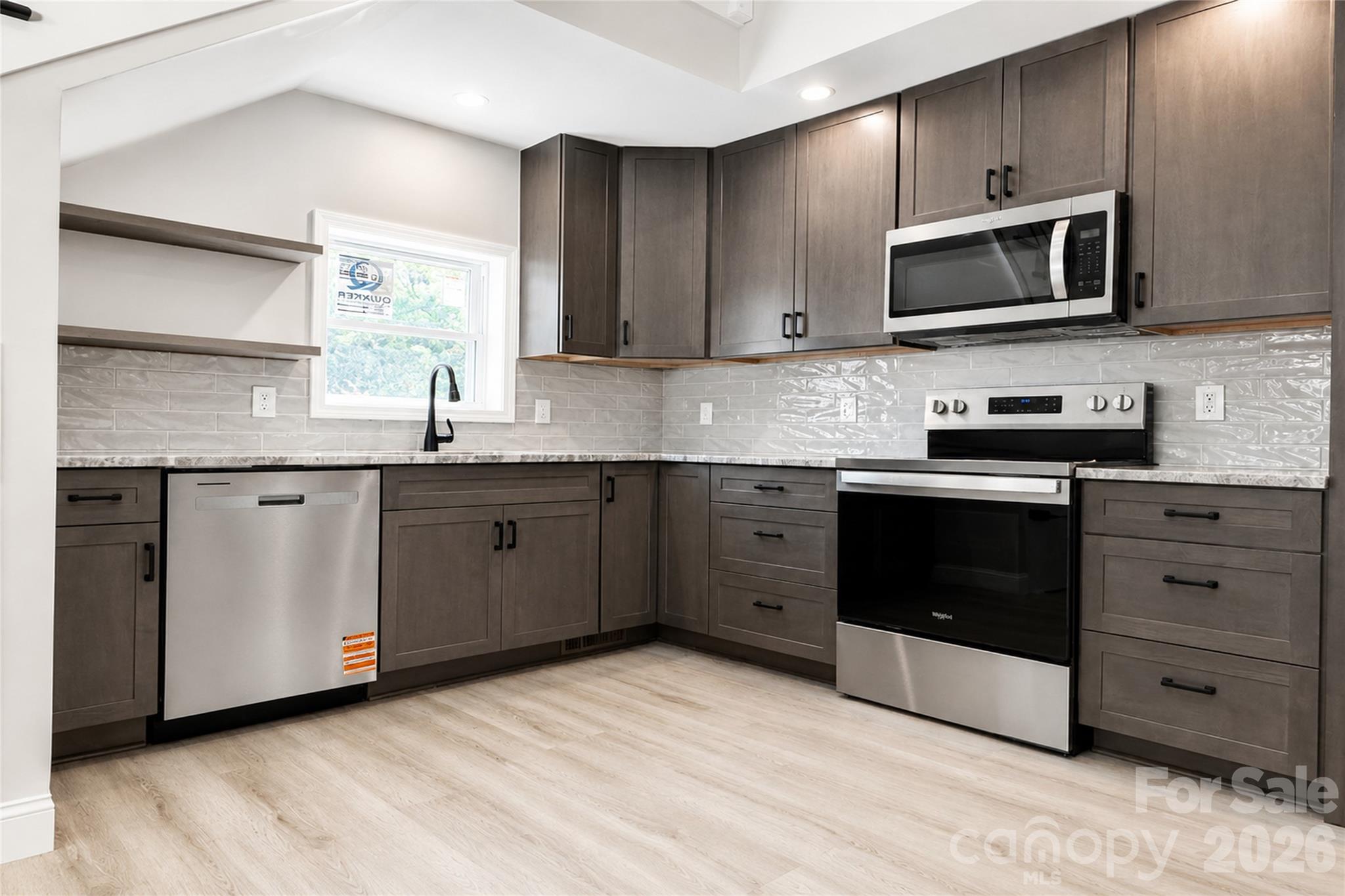 1135 Apple Lane — Granite Falls