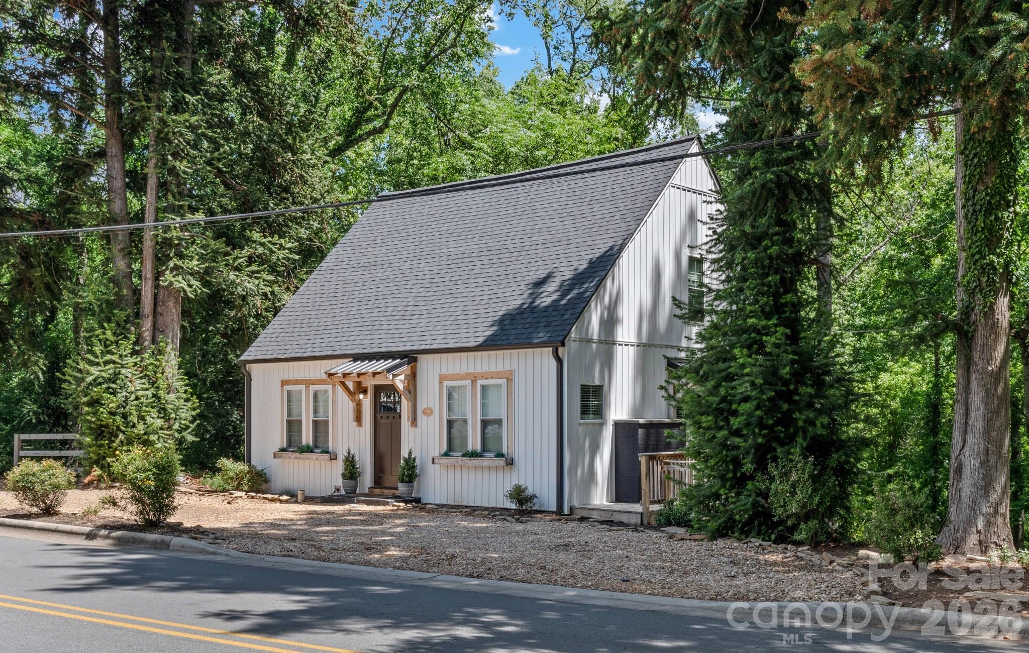 706 Elk Spur Street — Elkin