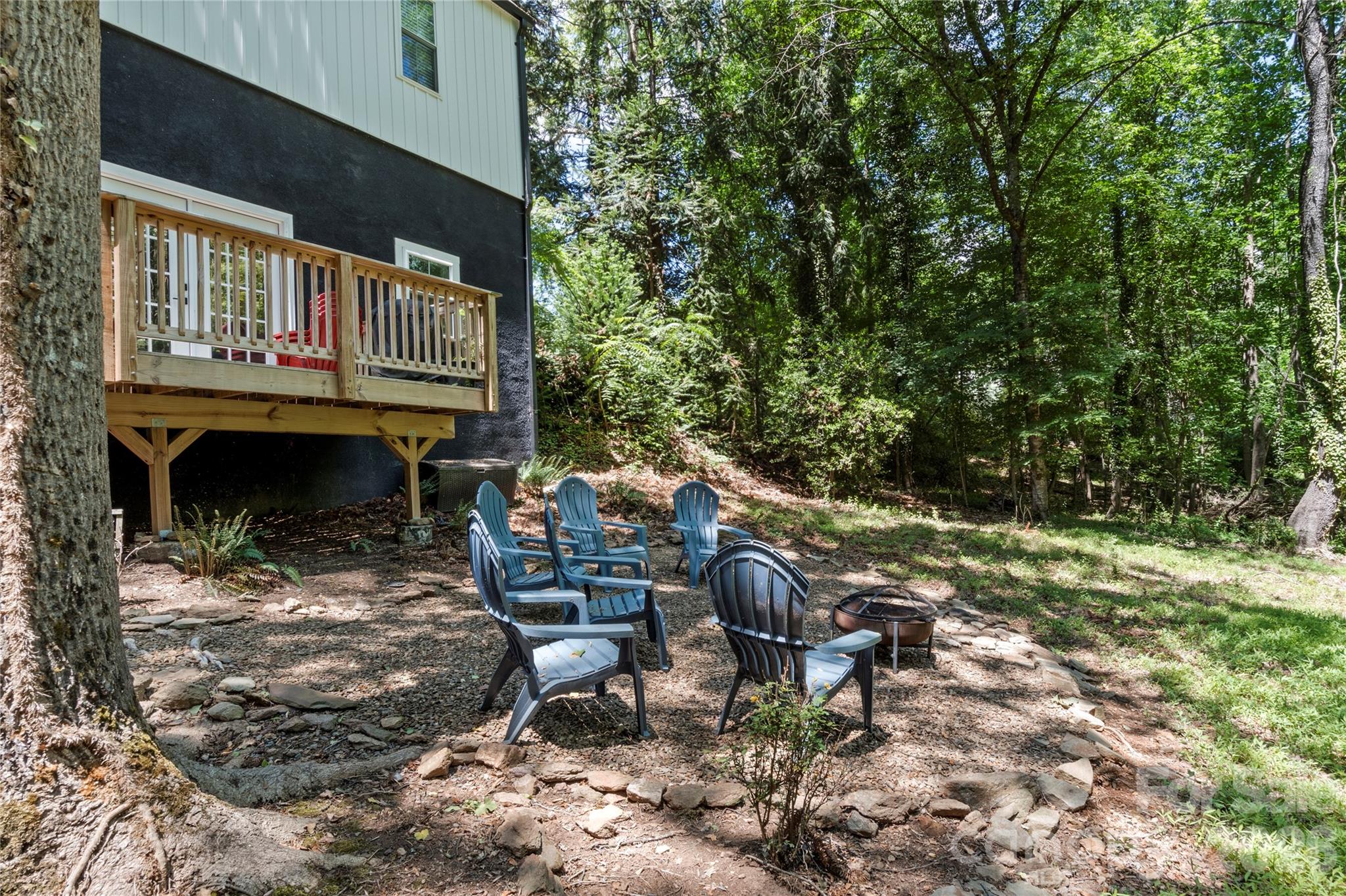 706 Elk Spur Street — Elkin