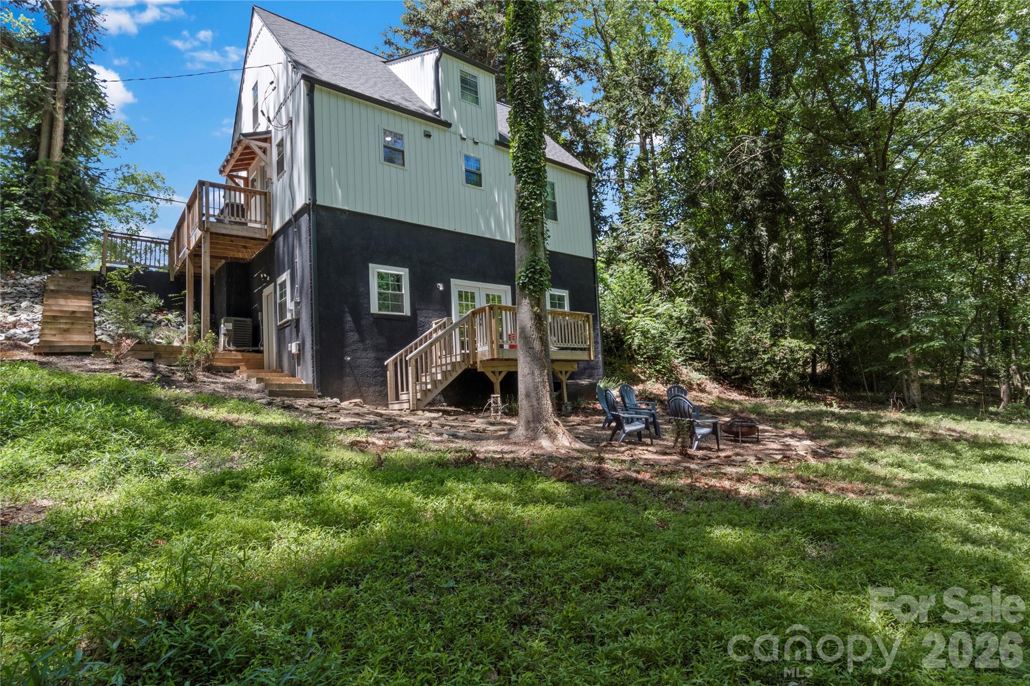 706 Elk Spur Street — Elkin