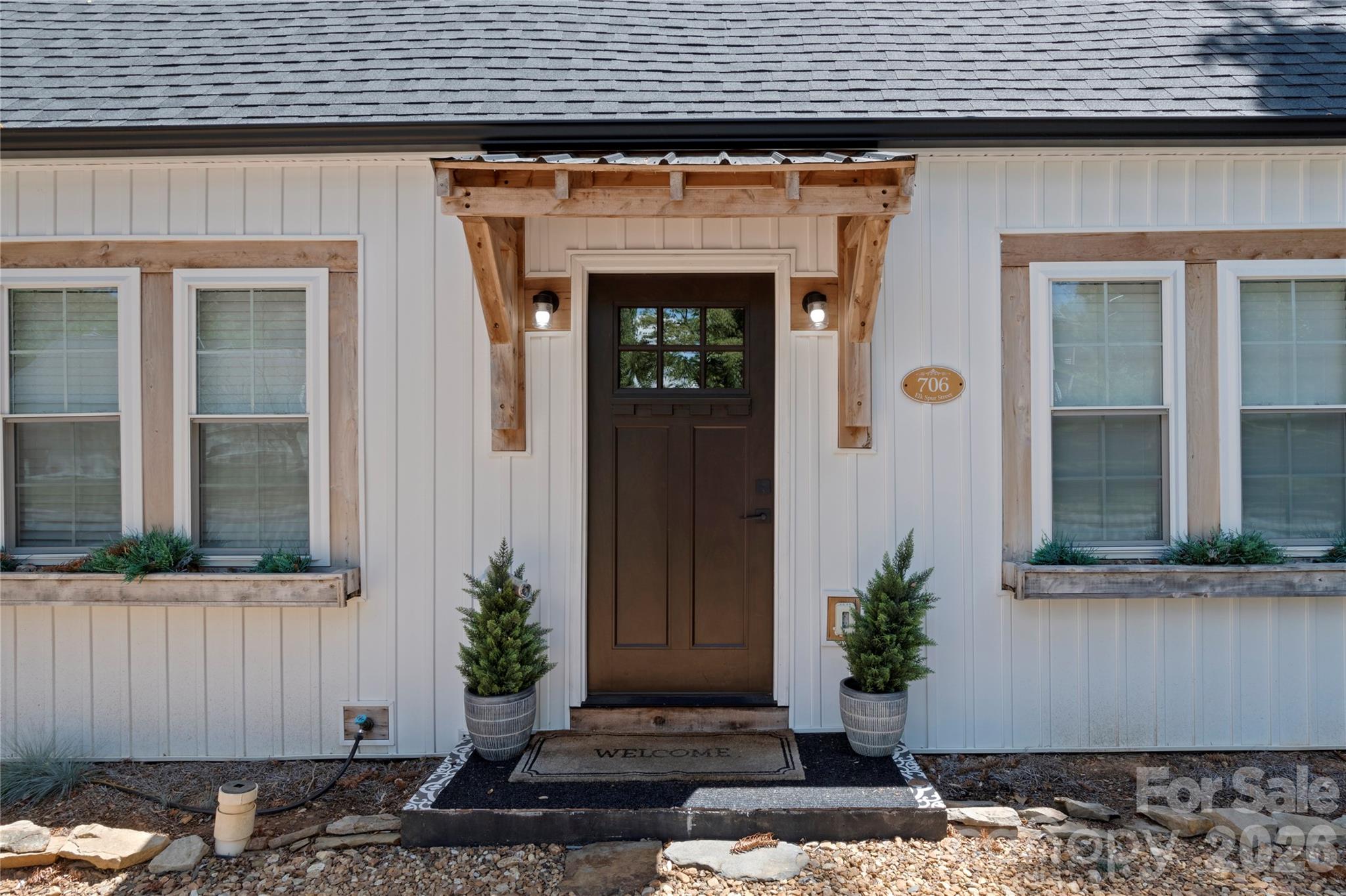 706 Elk Spur Street — Elkin